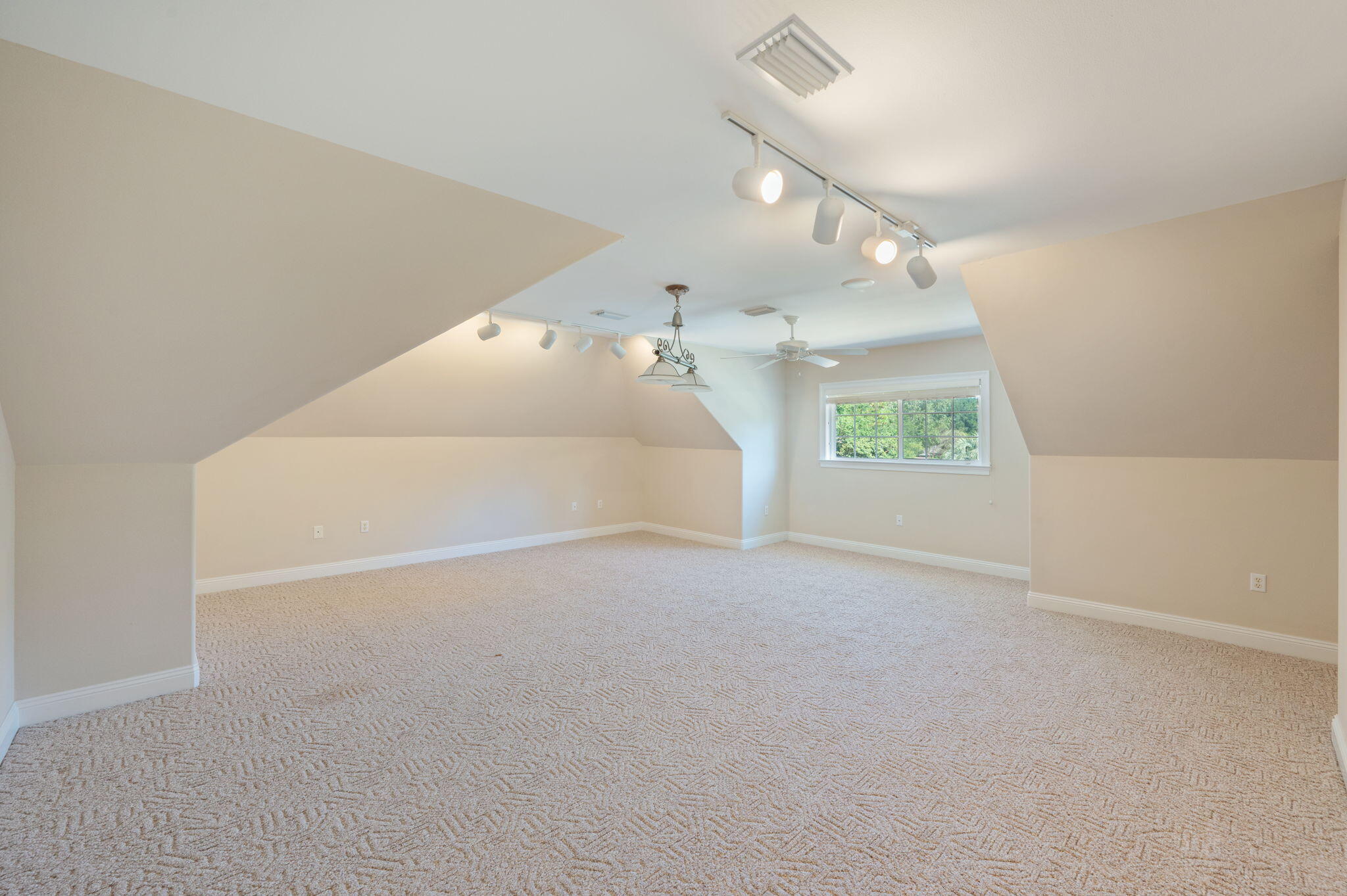 SILVER OAKS PH 1 - Residential