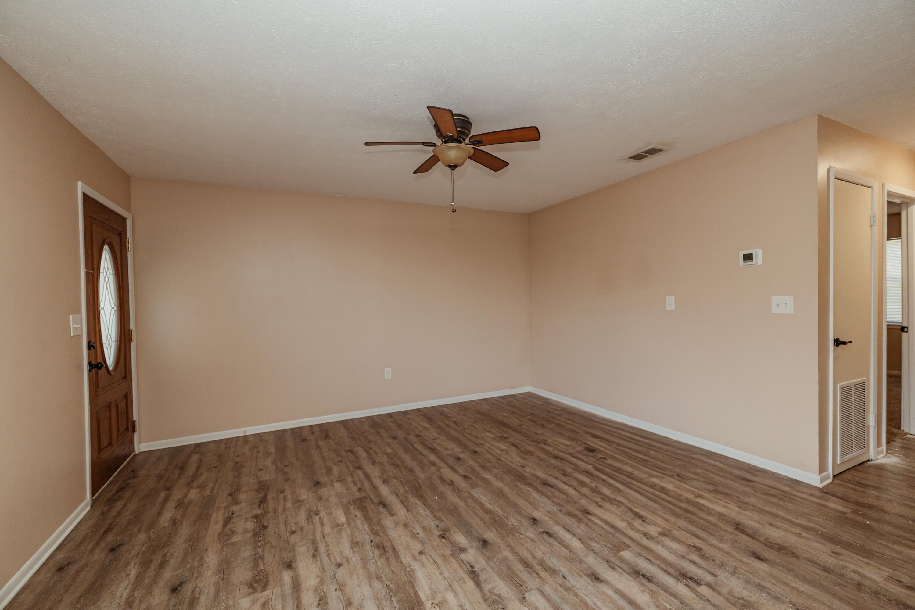 BAY BREEZE - Residential Lease