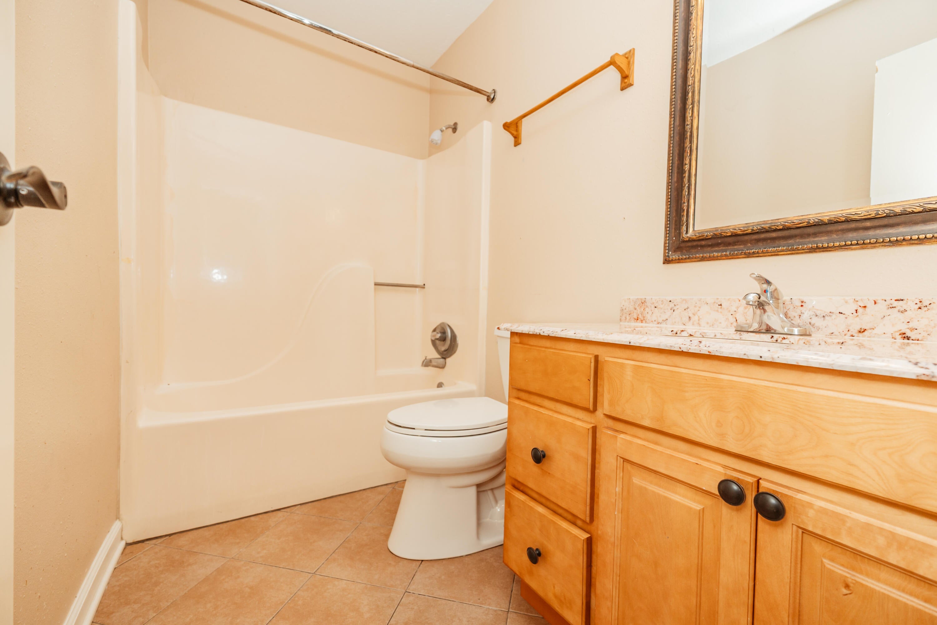 BAY BREEZE - Residential Lease