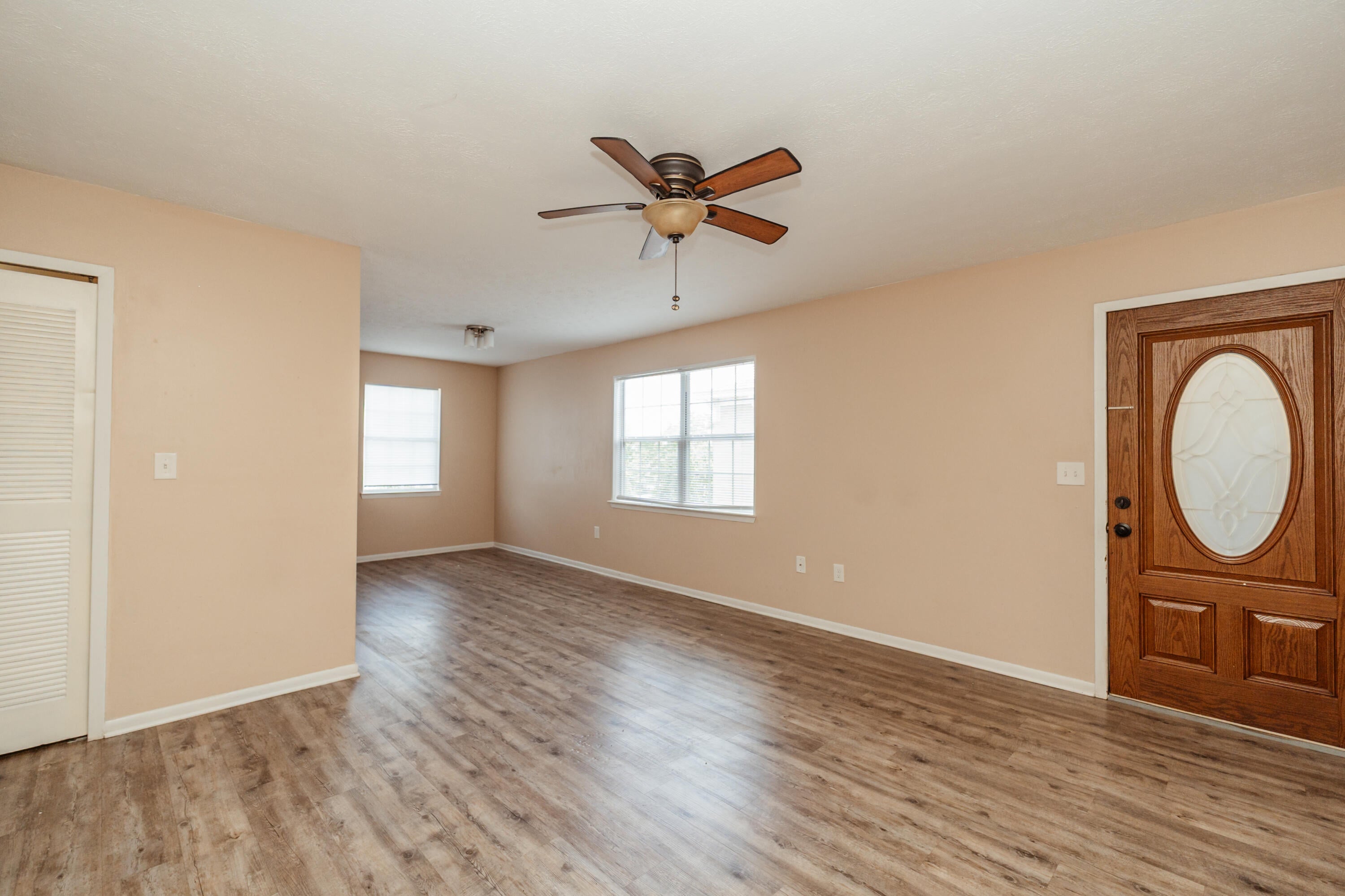 BAY BREEZE - Residential Lease