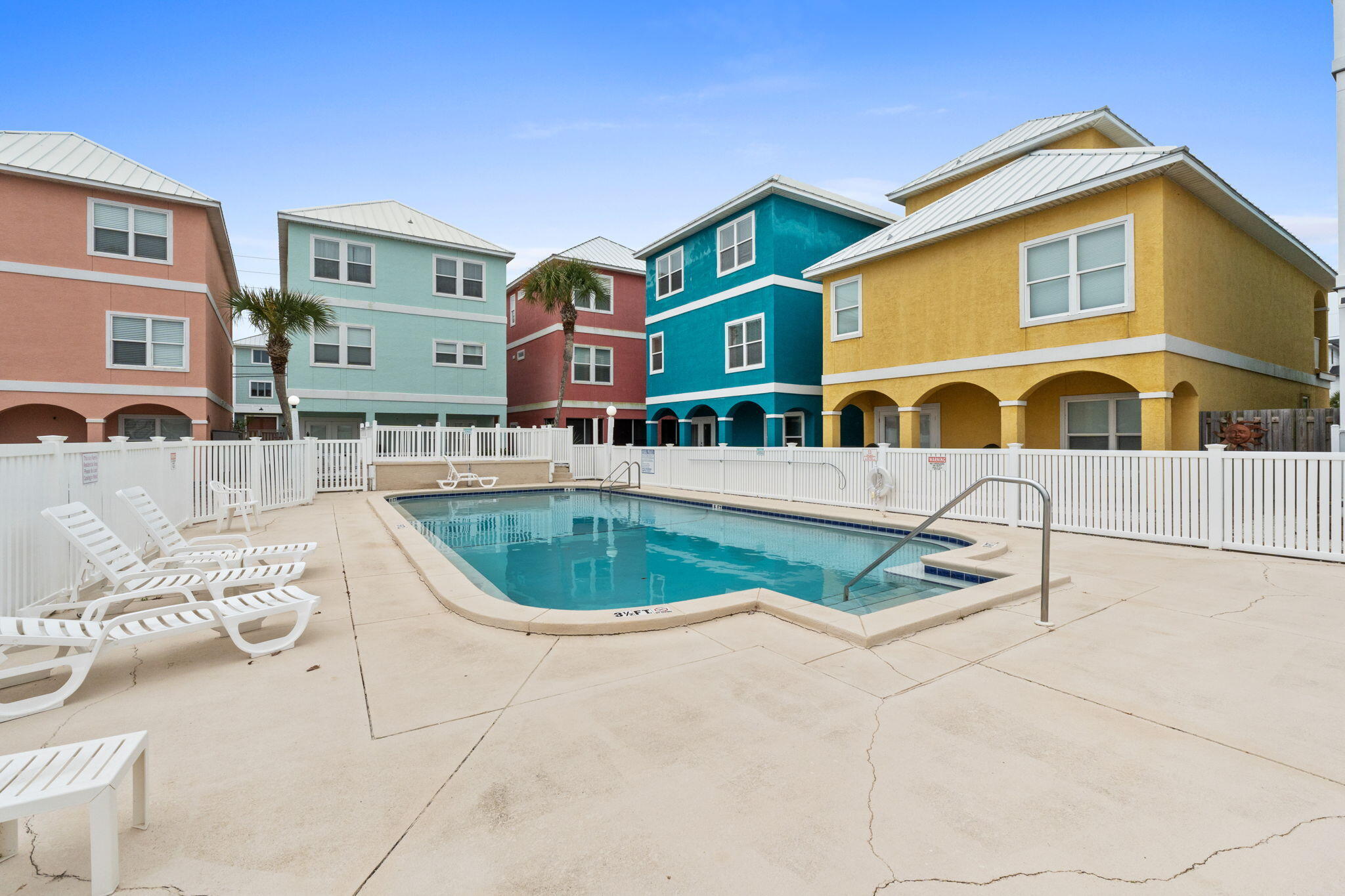 RIVIERA BEACH - Residential
