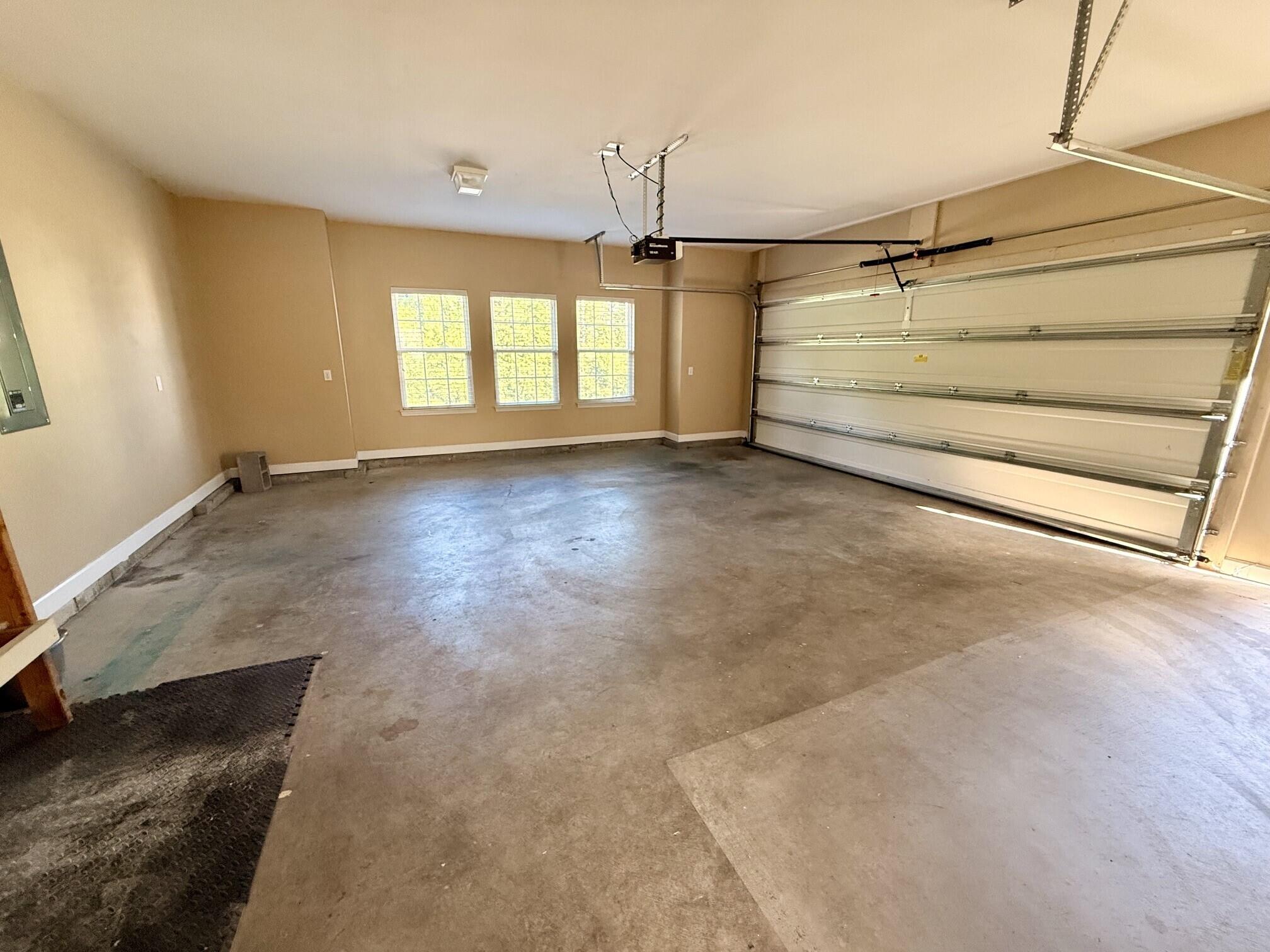 DUGGAN POND ESTATES - Residential Lease