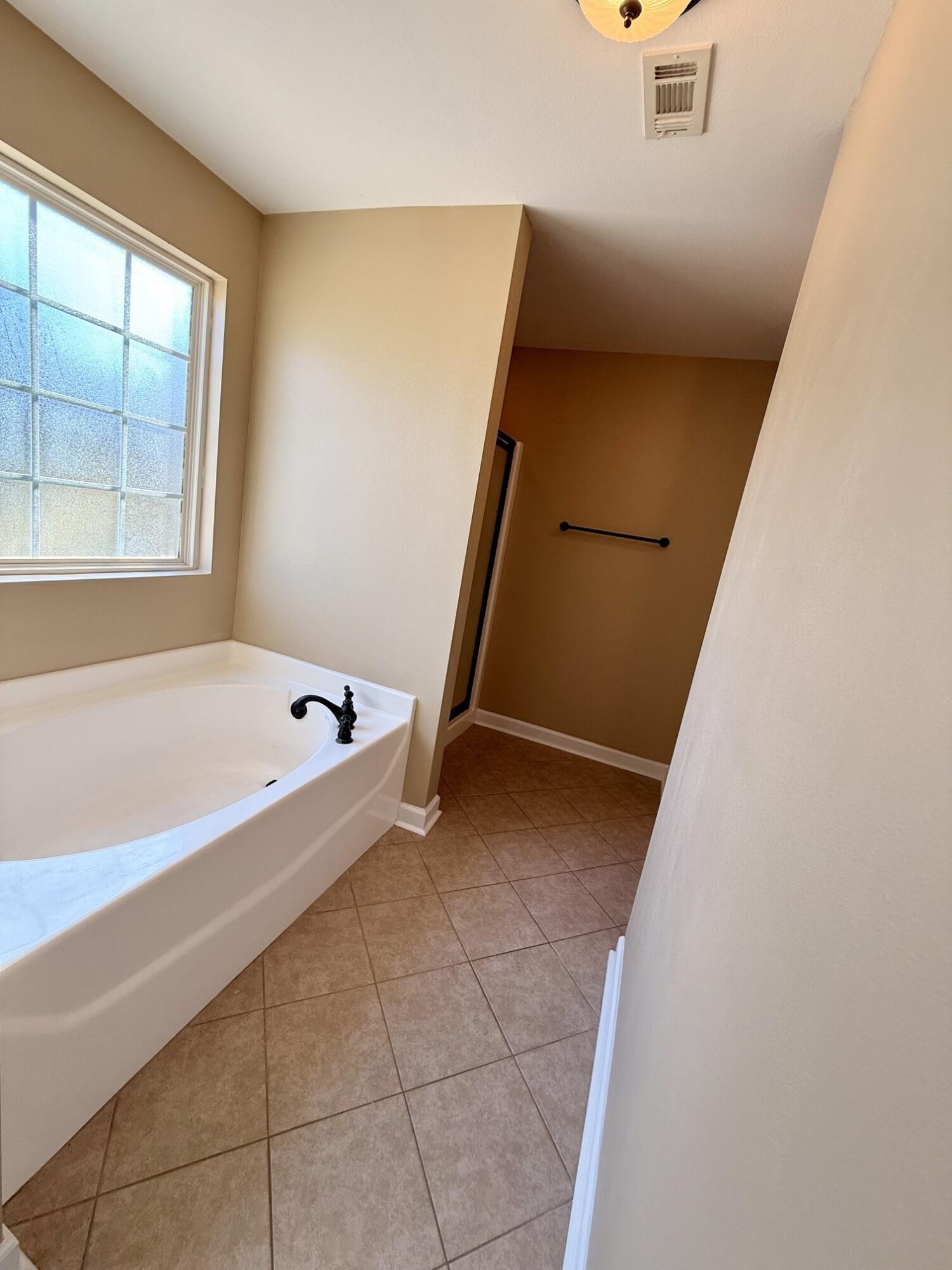 DUGGAN POND ESTATES - Residential Lease