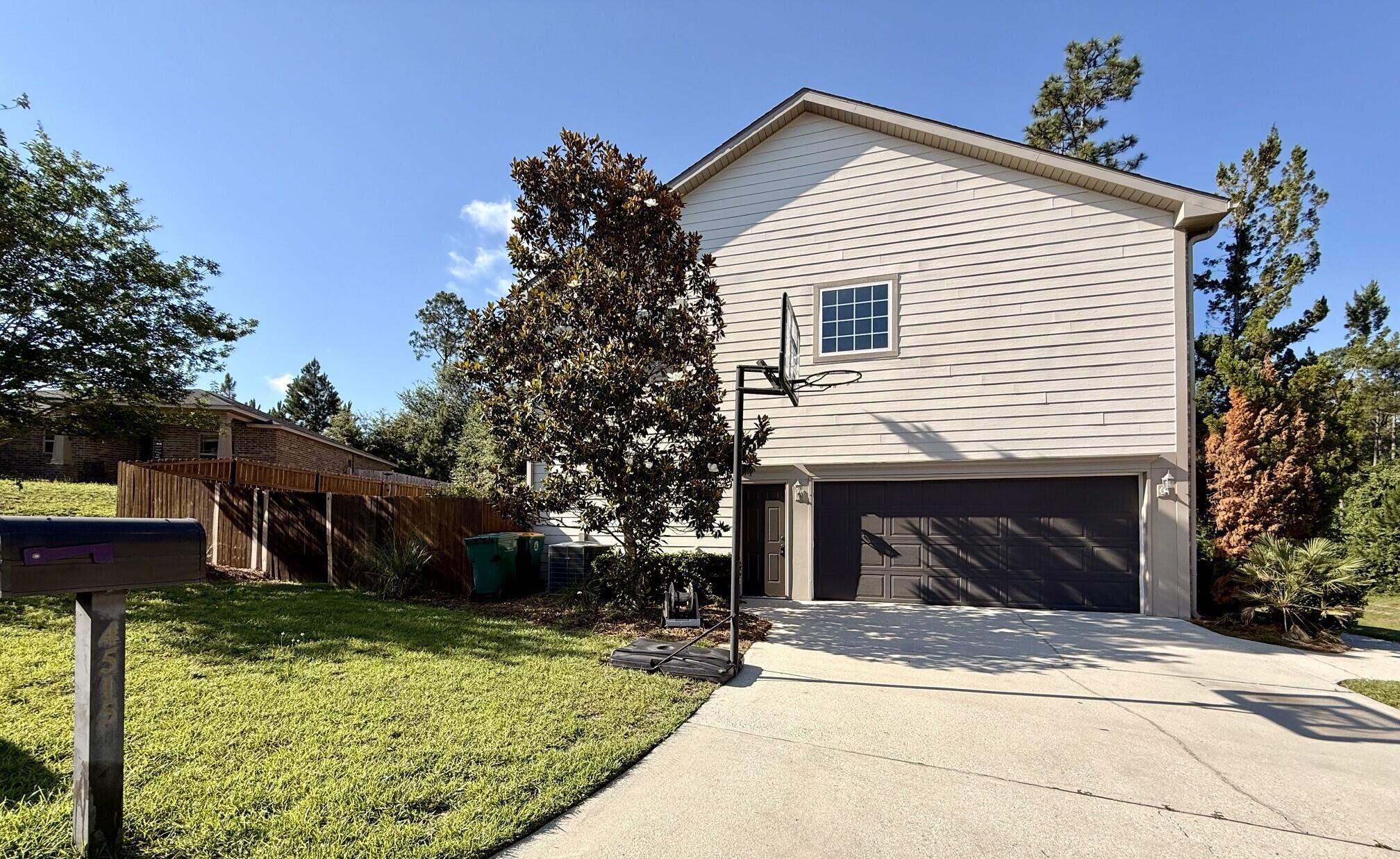 DUGGAN POND ESTATES - Residential Lease