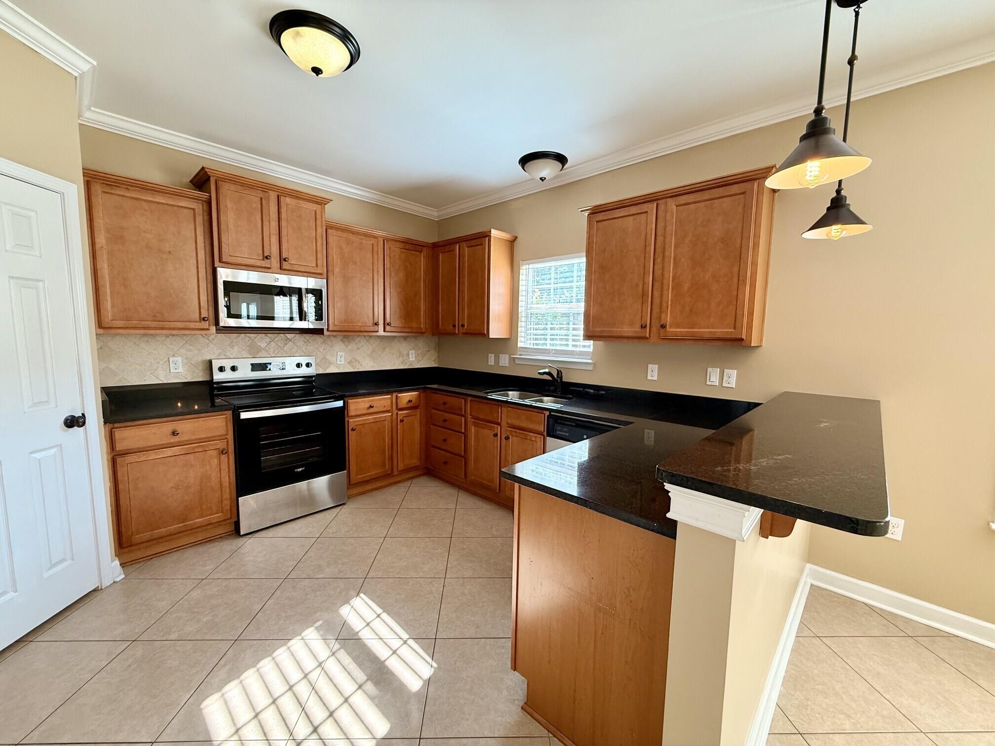 DUGGAN POND ESTATES - Residential Lease