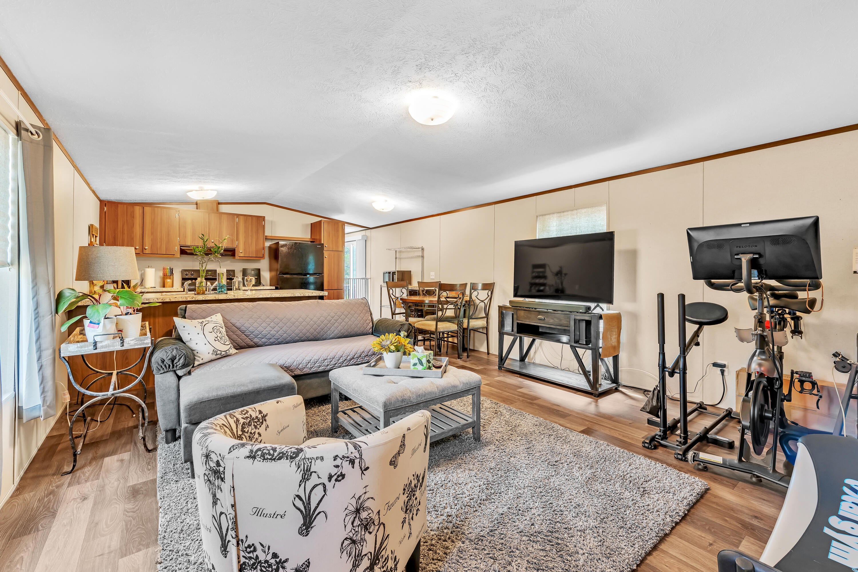OAKWOOD HILLS - Residential