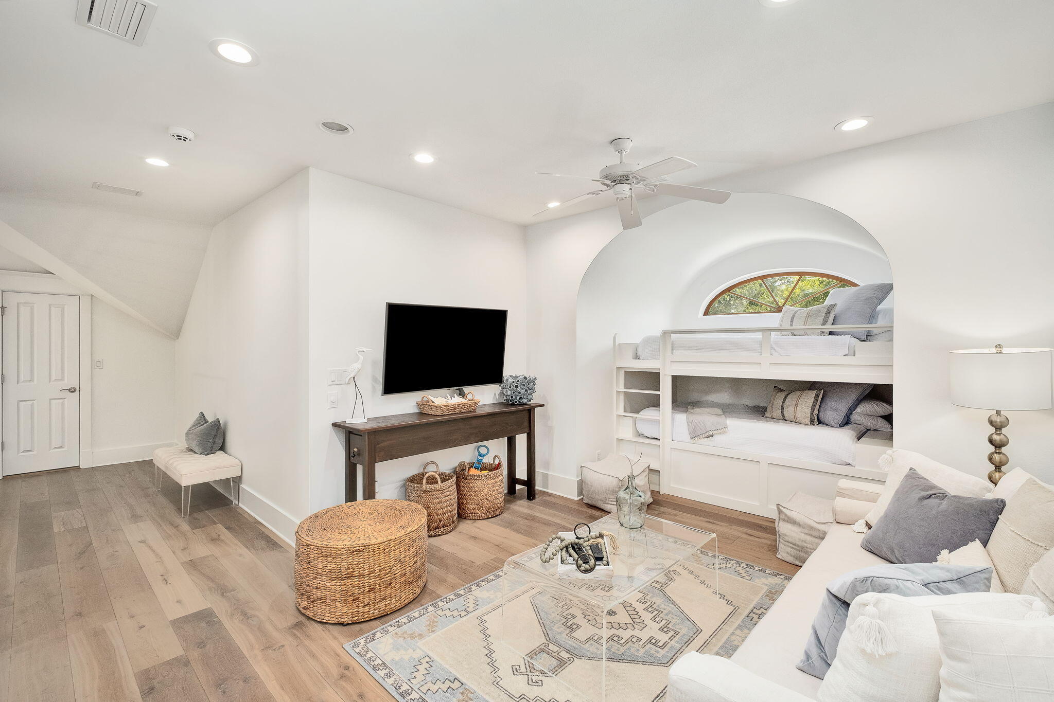 BURNT PINE - Residential