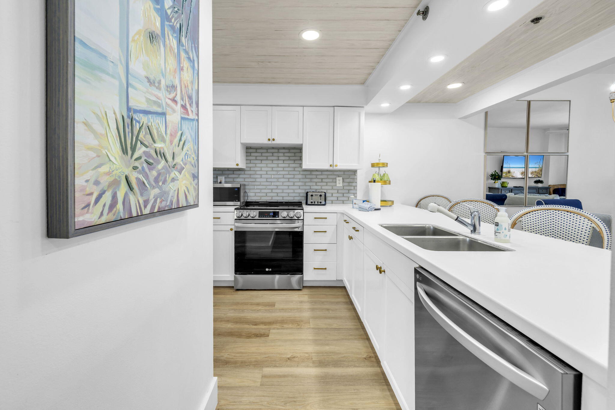 HIGH POINTE RESORT CONDO - Residential