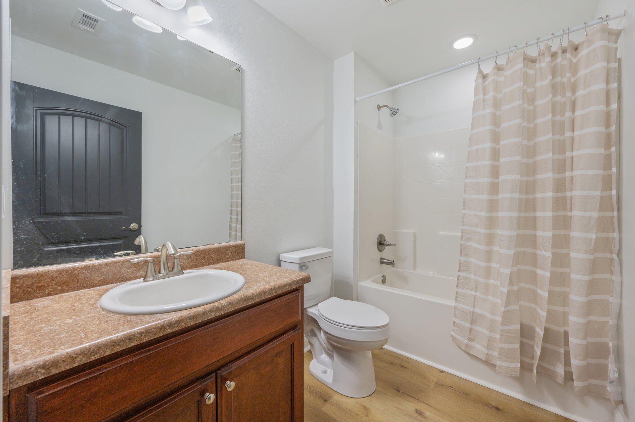 ALICIA PLACE - Residential