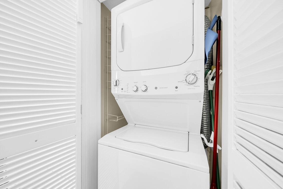 ISLAND ECHO CONDO Unit 6-E - Residential