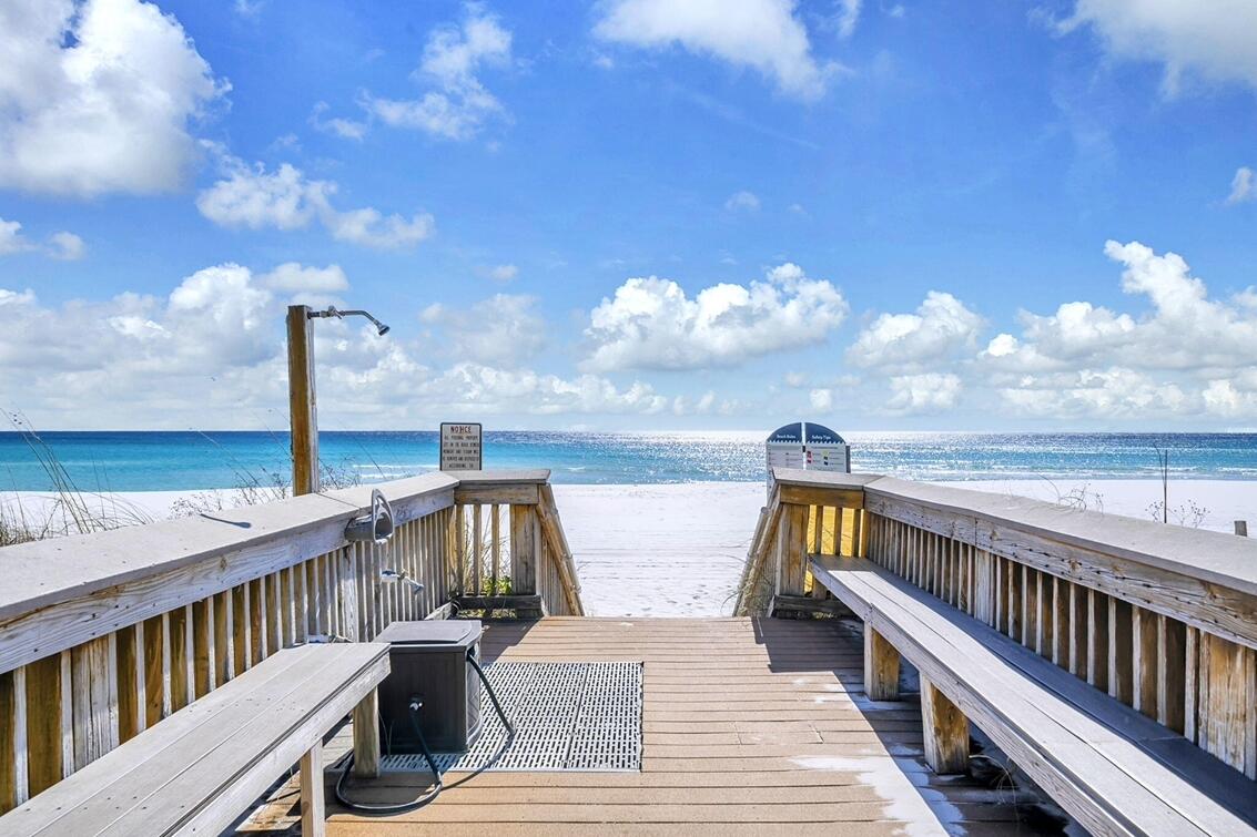 ISLAND ECHO CONDO Unit 6-E - Residential