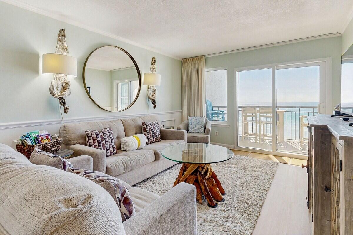 ISLAND ECHO CONDO Unit 6-E - Residential