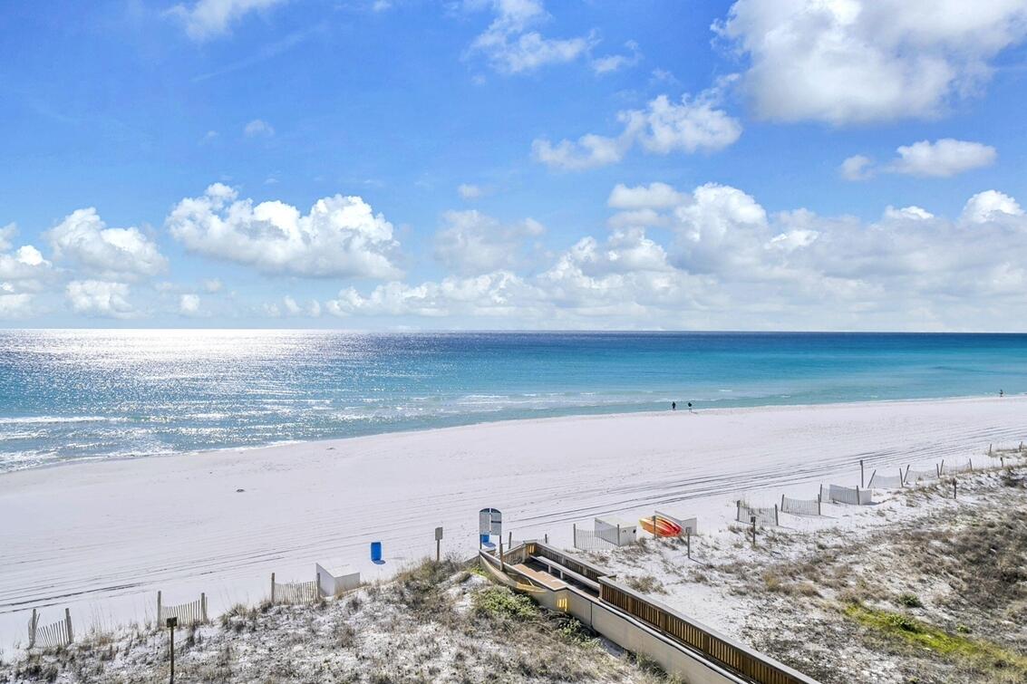 ISLAND ECHO CONDO Unit 6-E - Residential