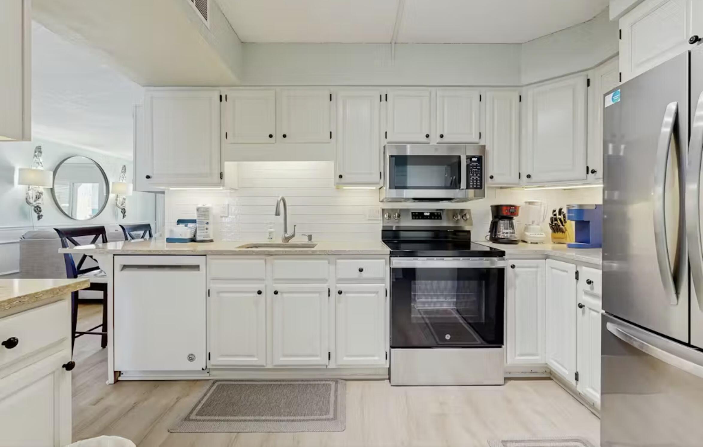 ISLAND ECHO CONDO Unit 6-E - Residential