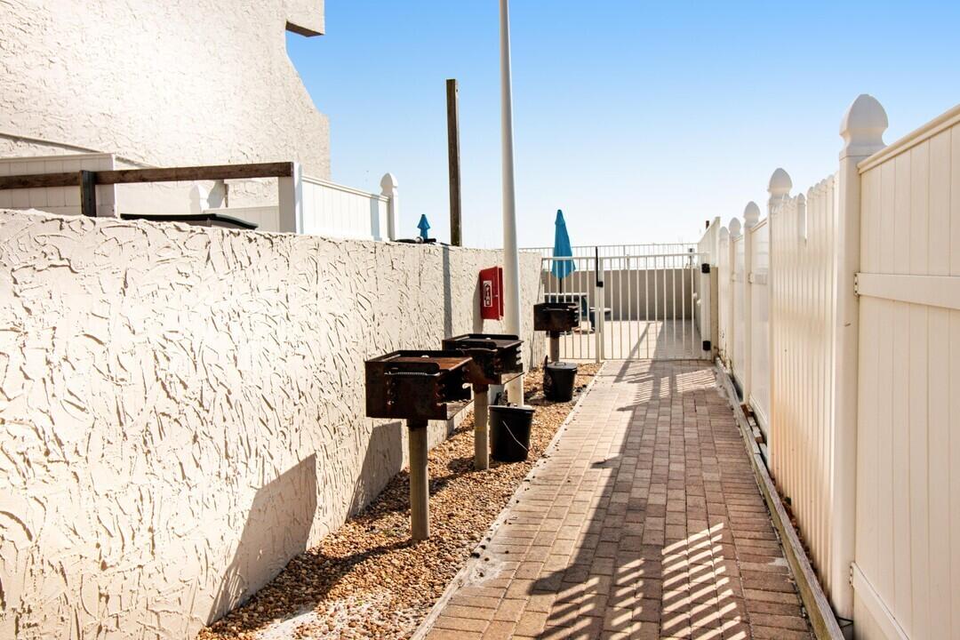 ISLAND ECHO CONDO Unit 6-E - Residential