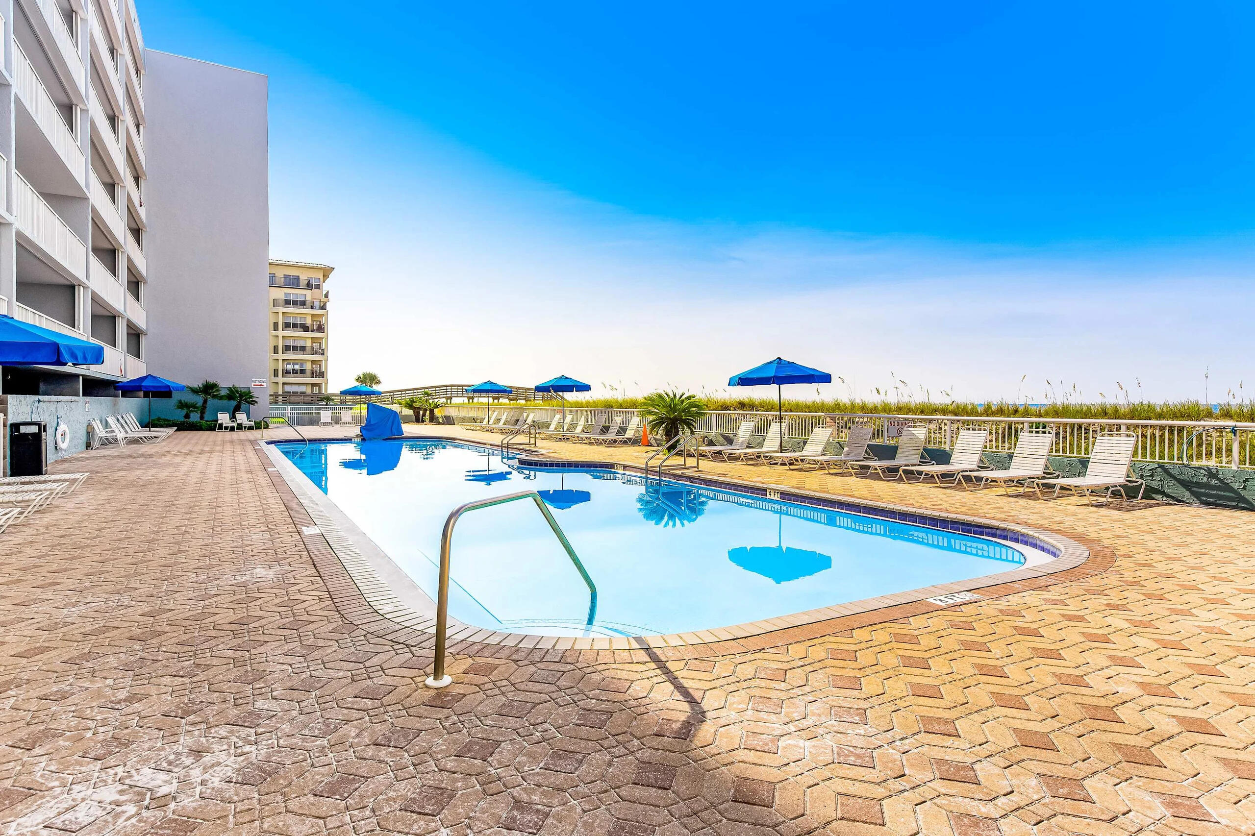 ISLANDER BEACH RESORT CONDO - Residential