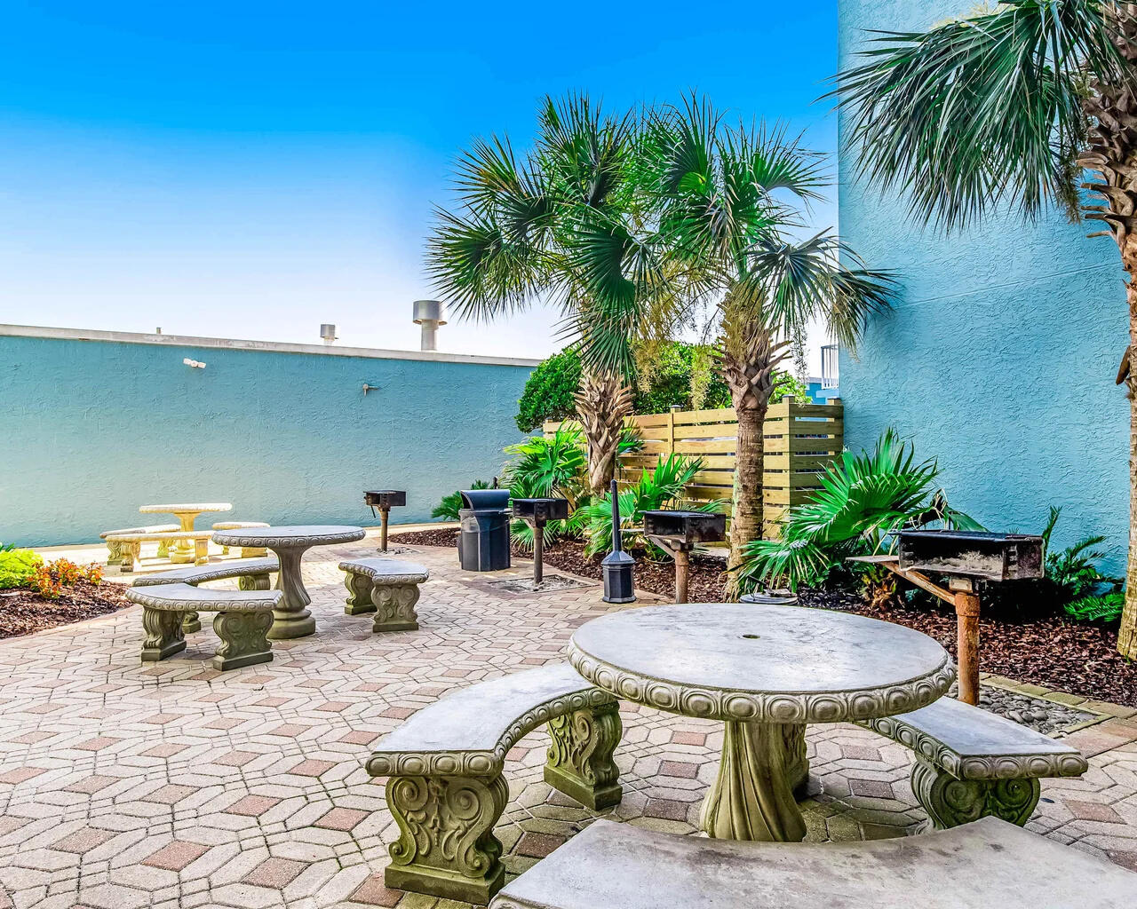 ISLANDER BEACH RESORT CONDO - Residential