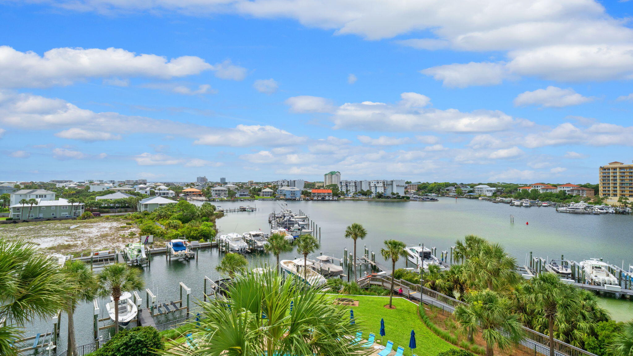 HARBOR LANDING - Residential