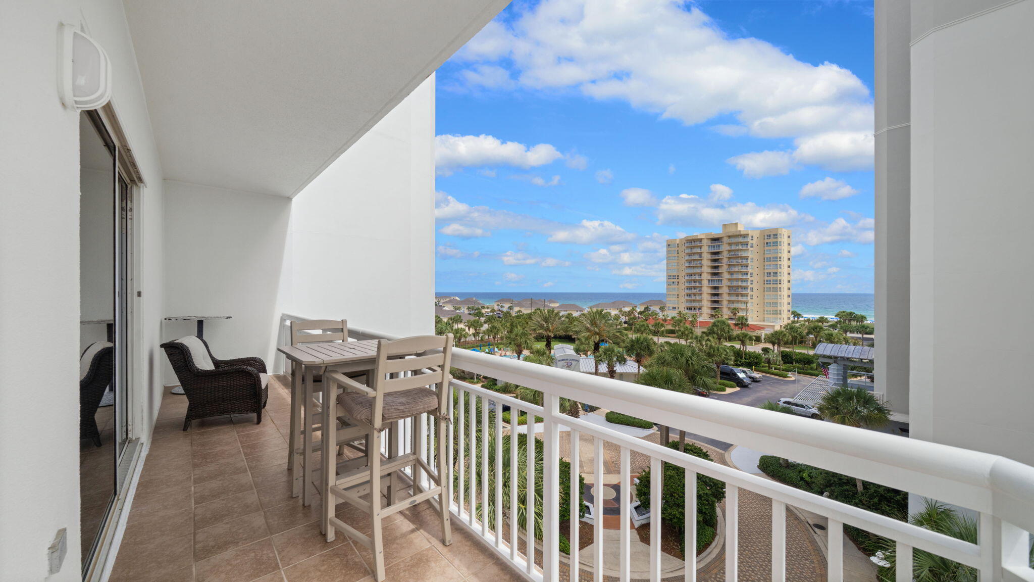 HARBOR LANDING - Residential