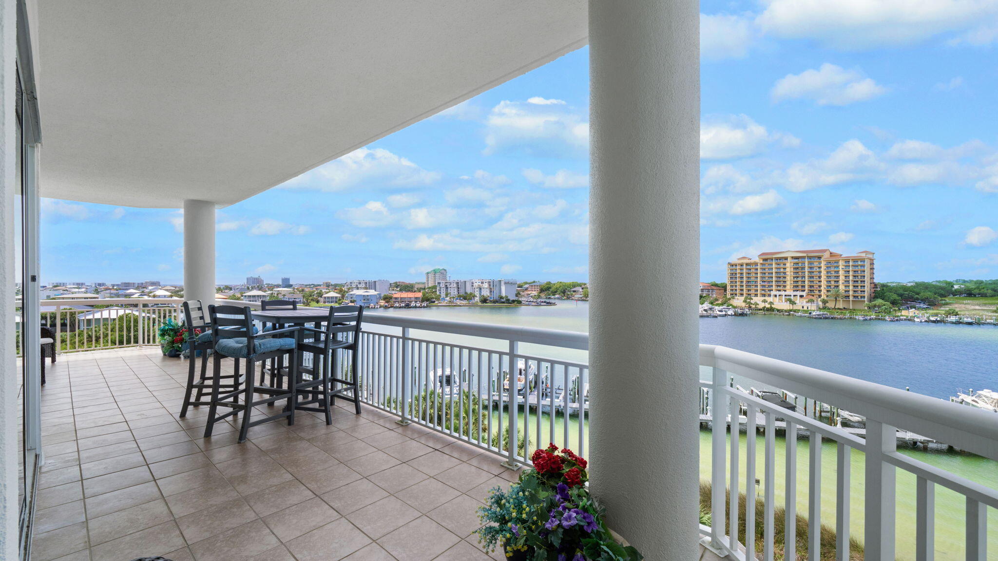 HARBOR LANDING - Residential