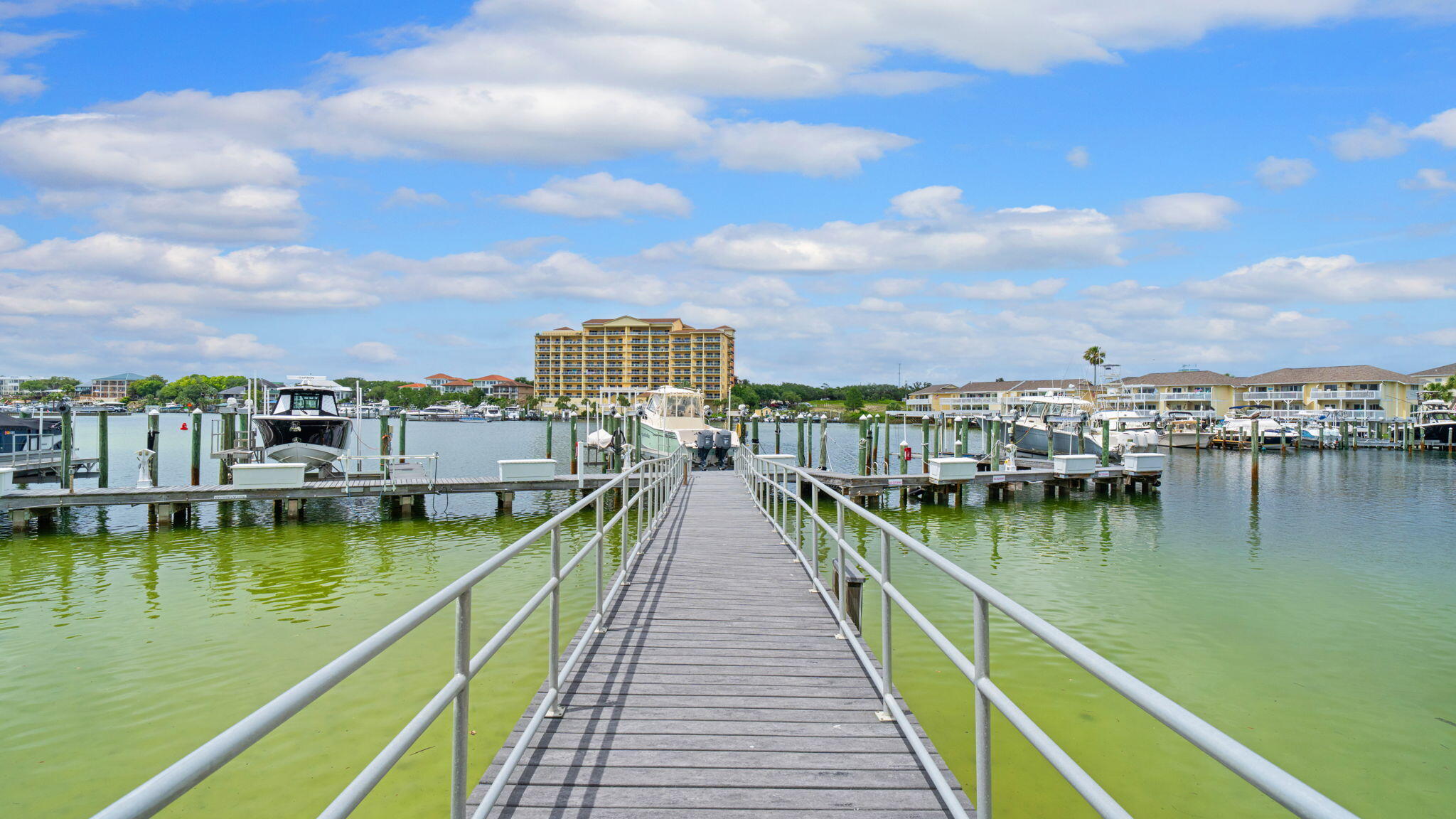 HARBOR LANDING - Residential