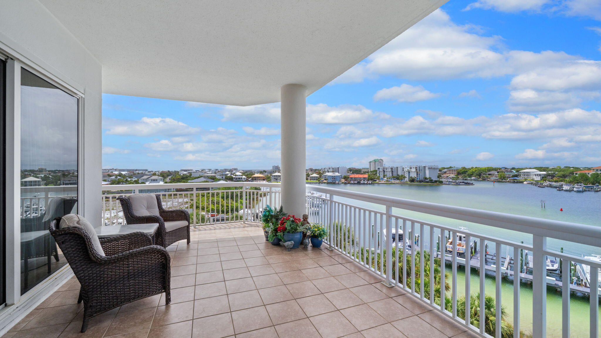 HARBOR LANDING - Residential
