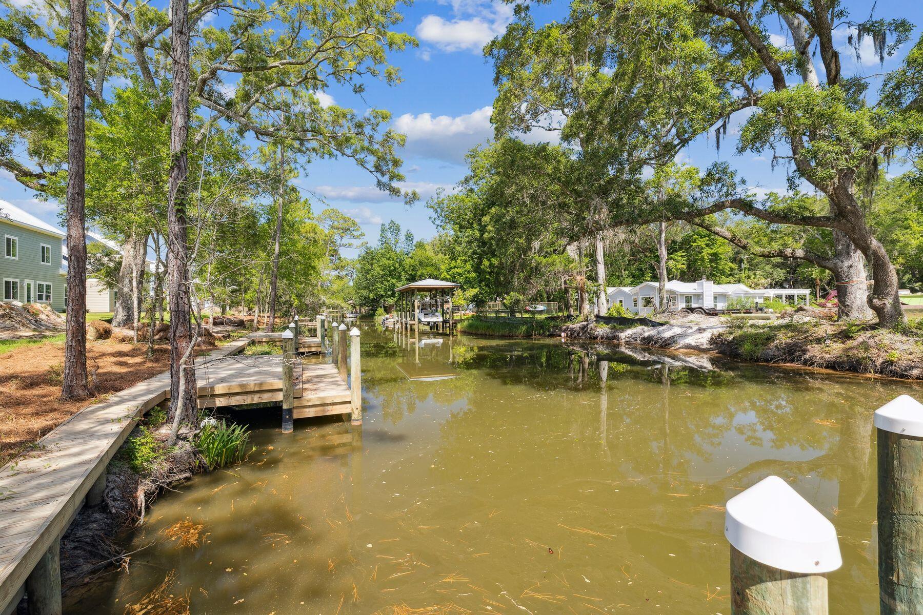 EAGLE BAY - Residential