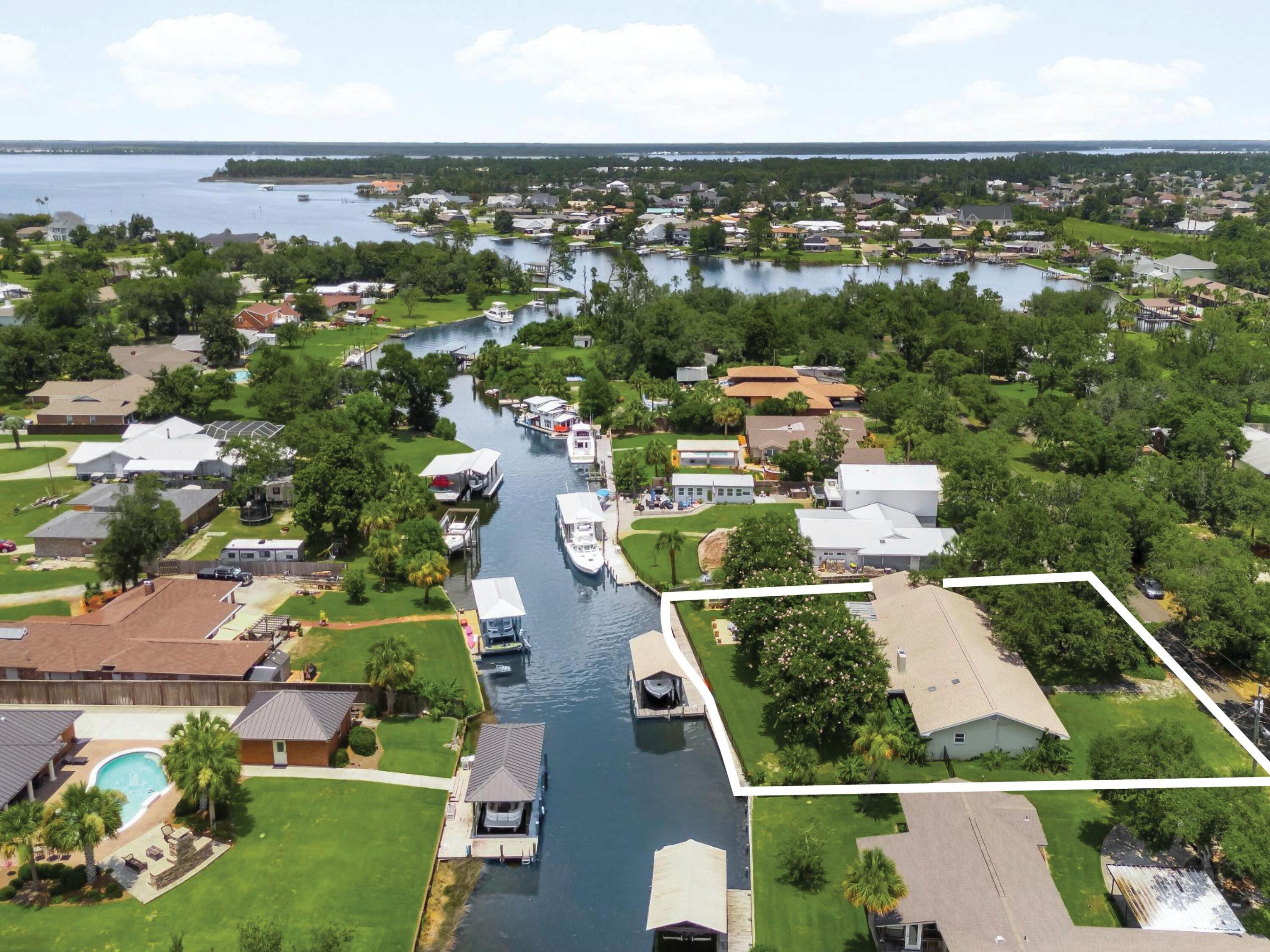 BAYWOOD SHORE ESTATES - Residential