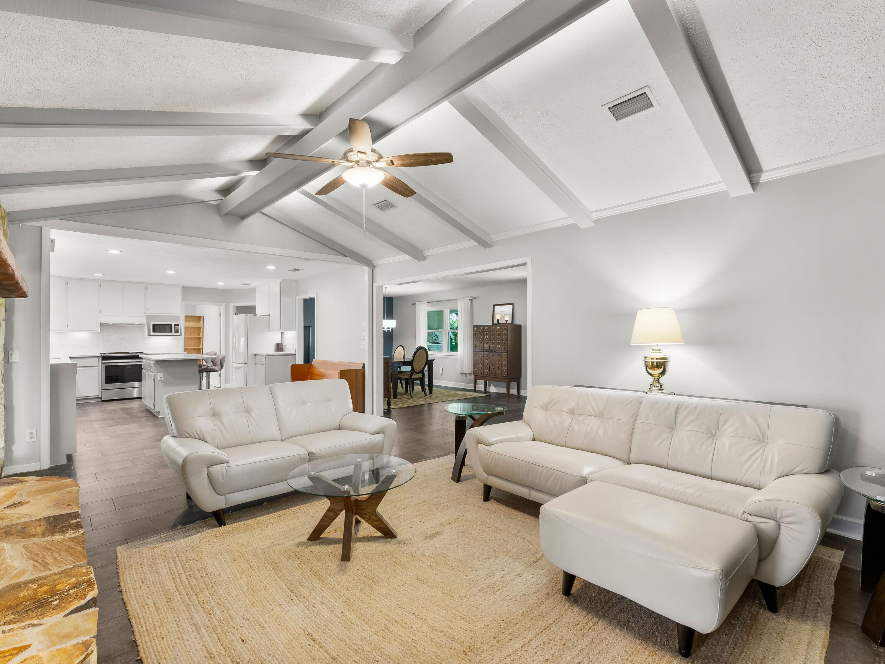 BAYWOOD SHORE ESTATES - Residential