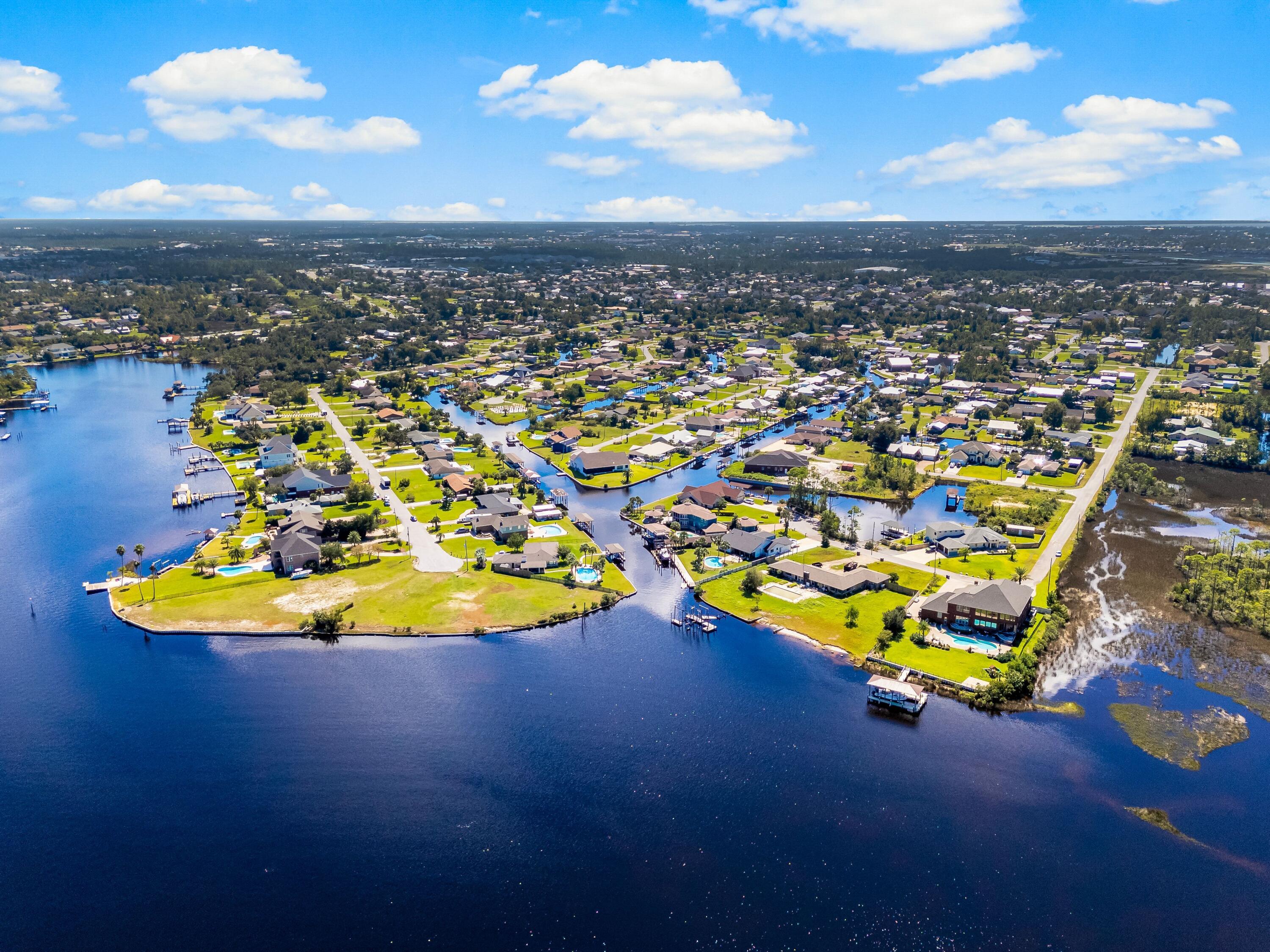 BAYWOOD SHORE ESTATES - Residential