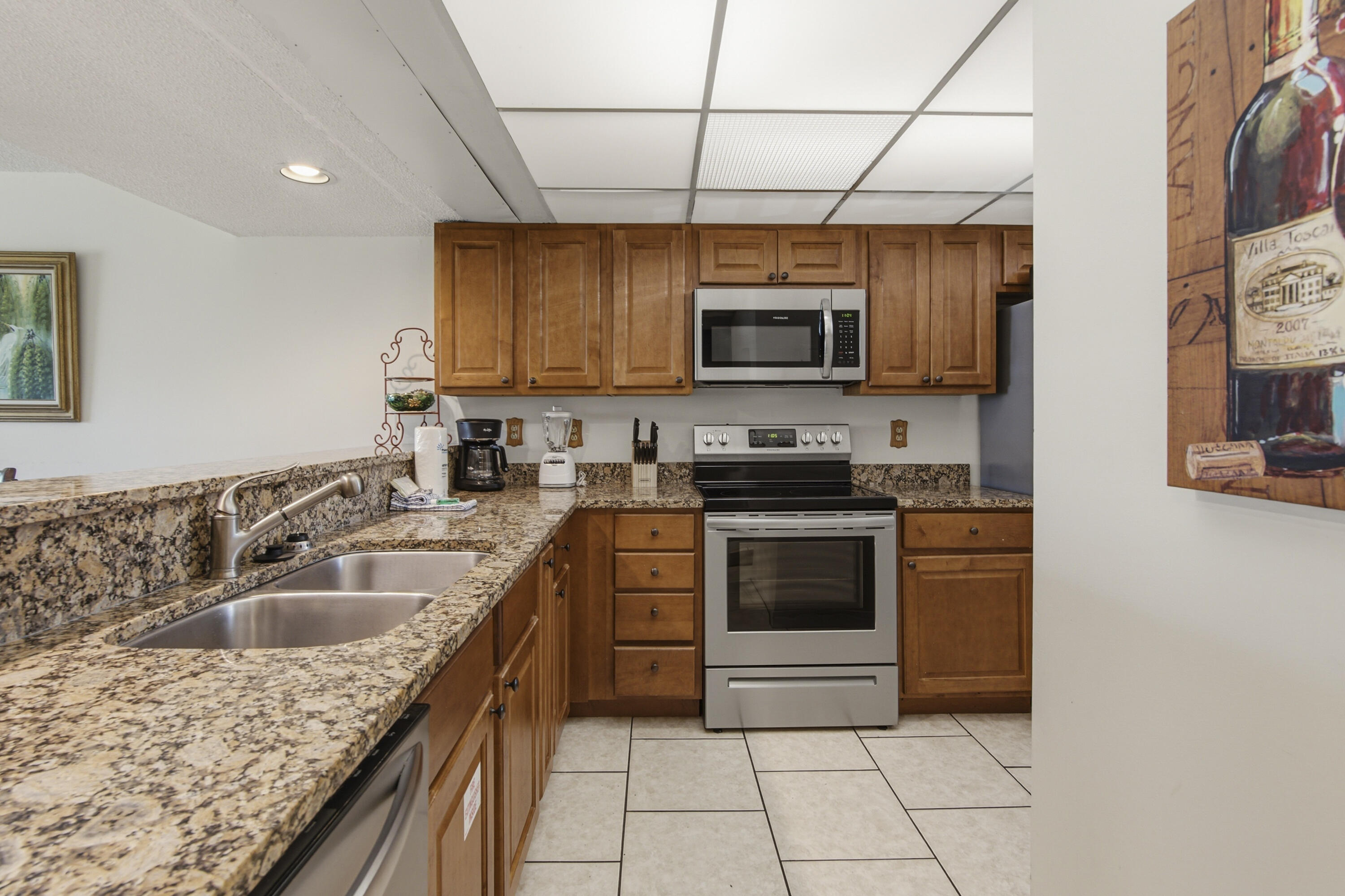 RIVER OAKS - Residential