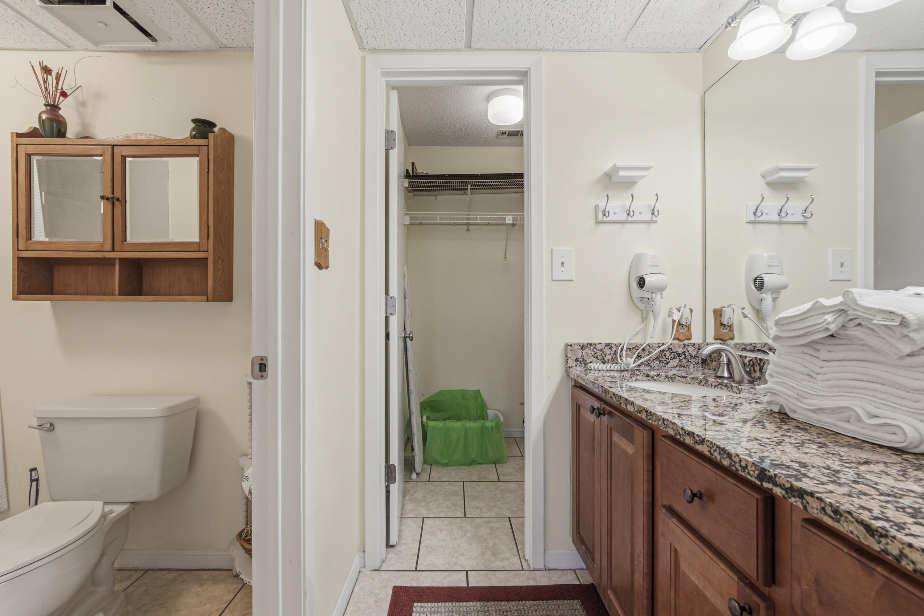 RIVER OAKS - Residential