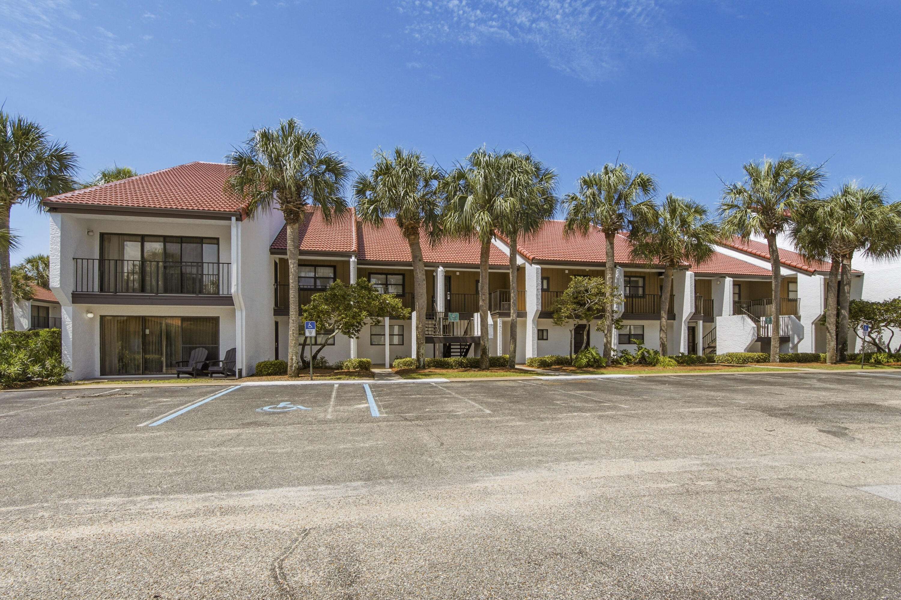 RIVER OAKS - Residential