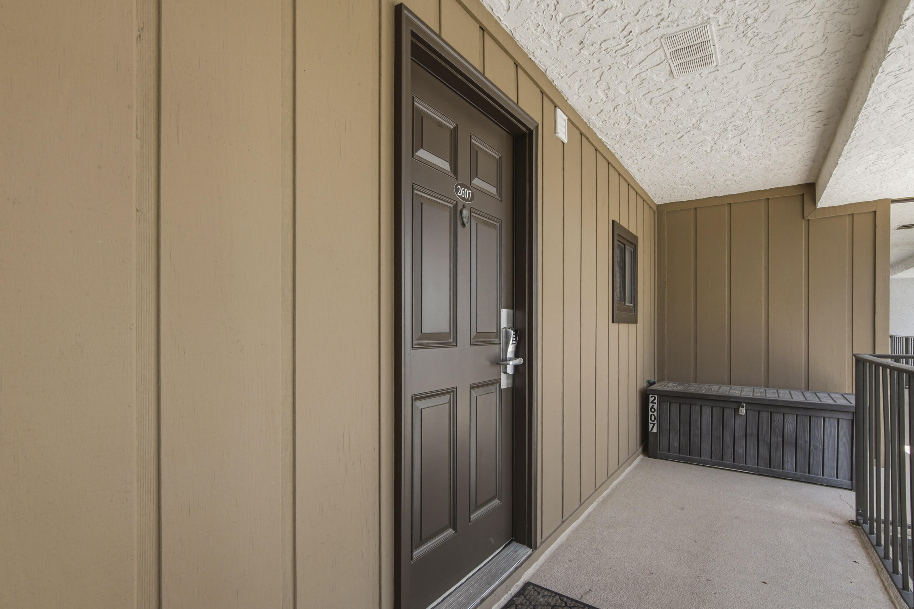 RIVER OAKS - Residential