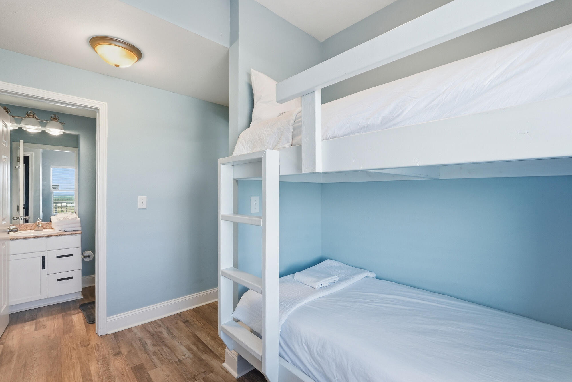 Laketown Wharf - Residential