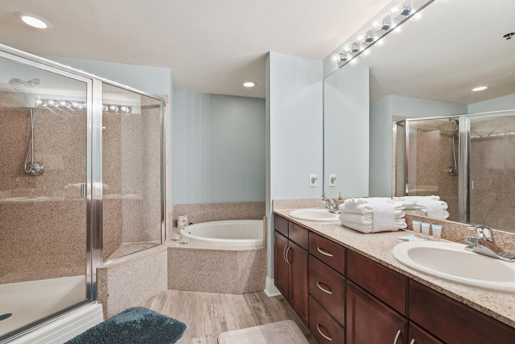 Laketown Wharf - Residential