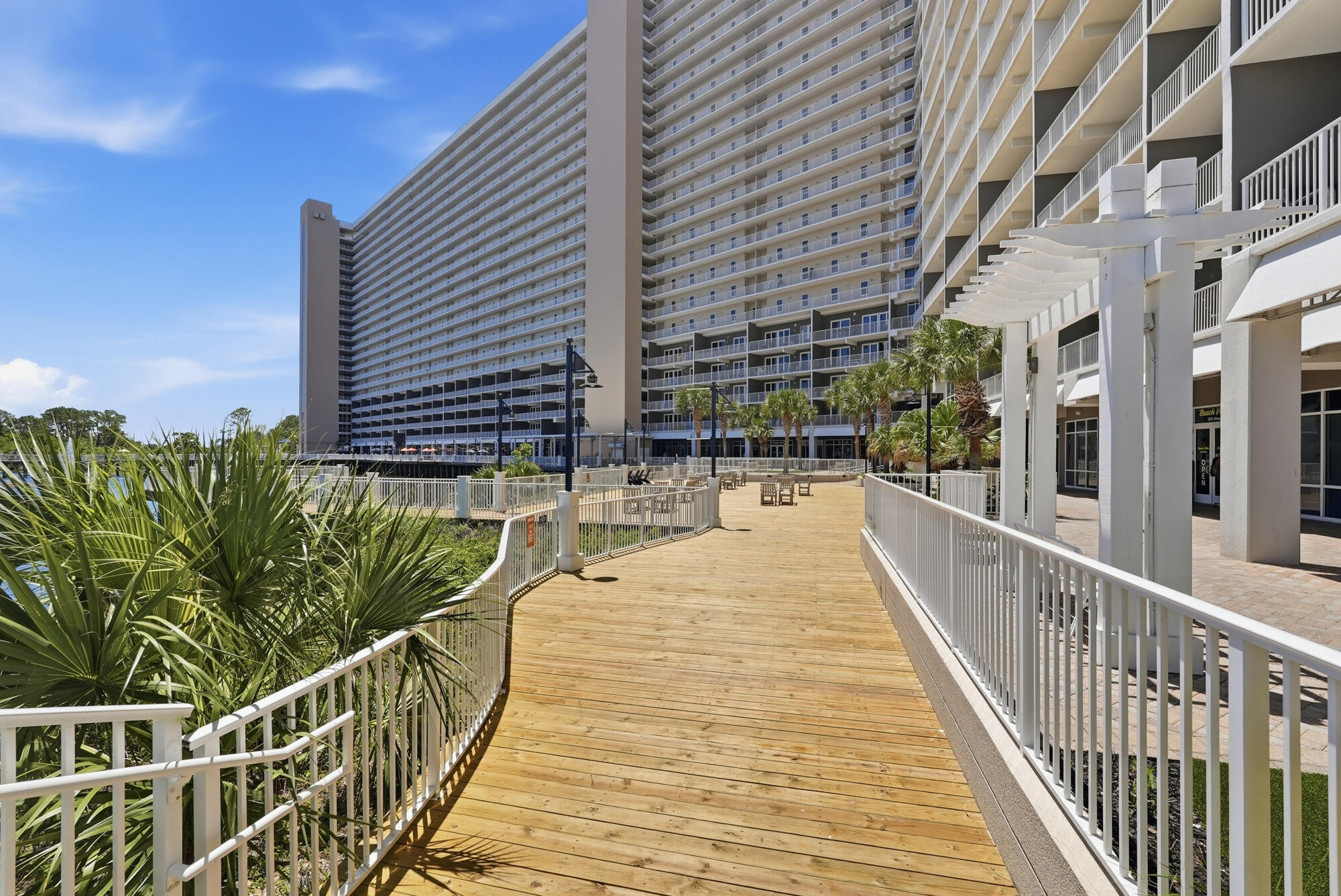 Laketown Wharf - Residential