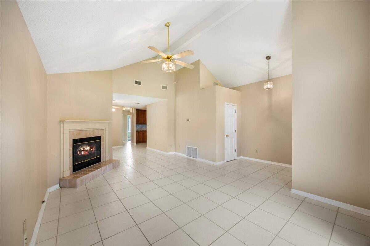 WYNNEHAVEN BEACH ESTATES - Residential