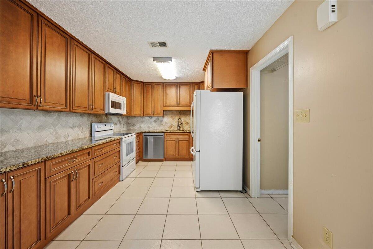 WYNNEHAVEN BEACH ESTATES - Residential