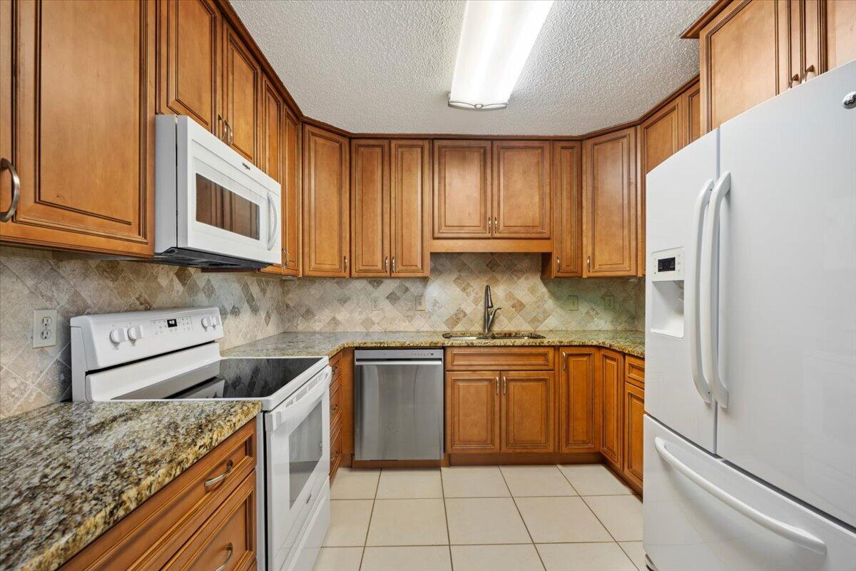 WYNNEHAVEN BEACH ESTATES - Residential