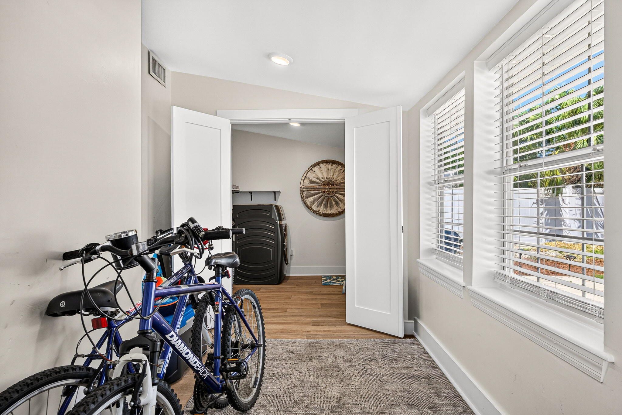 BID-A-WEE S/D - Residential