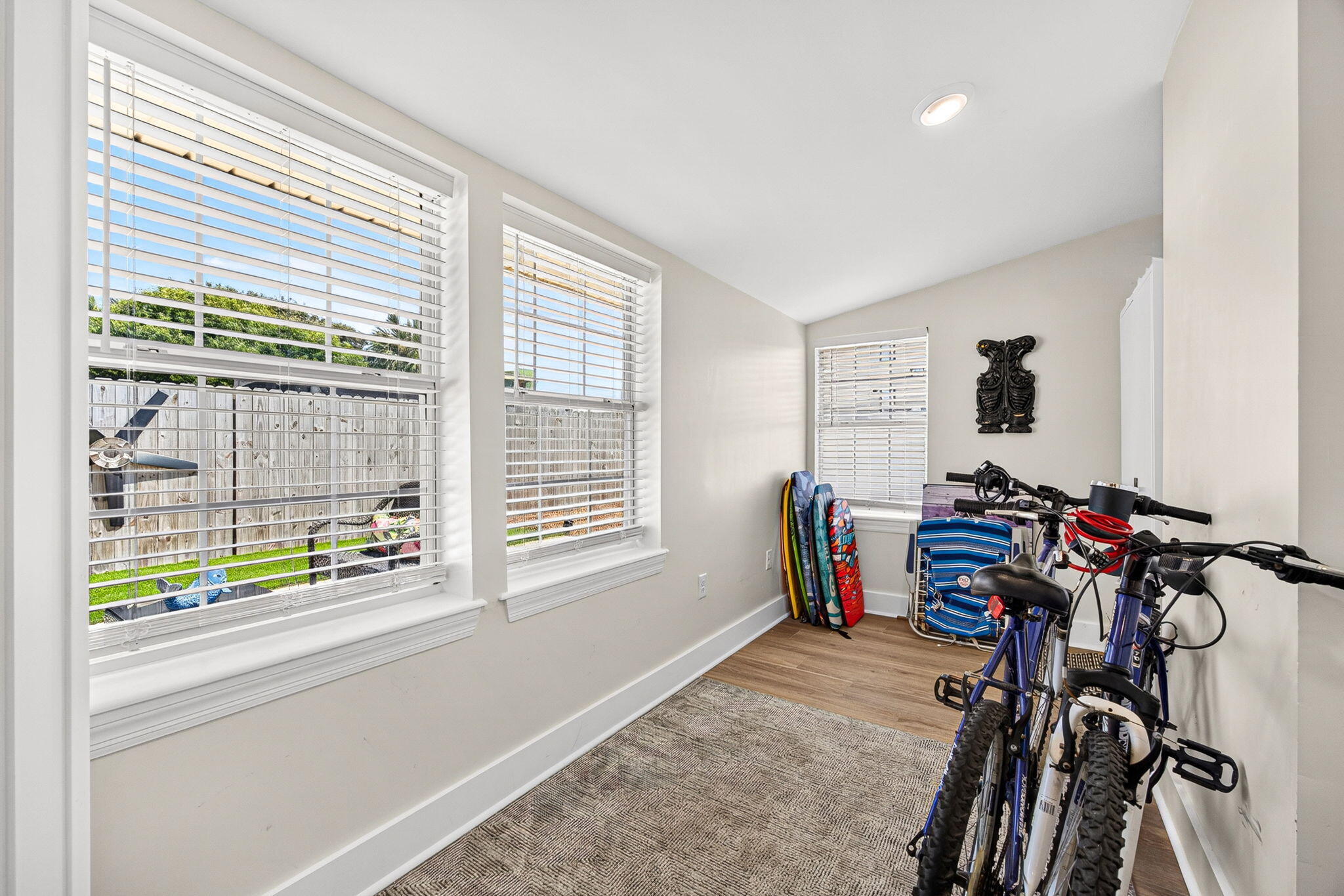 BID-A-WEE S/D - Residential