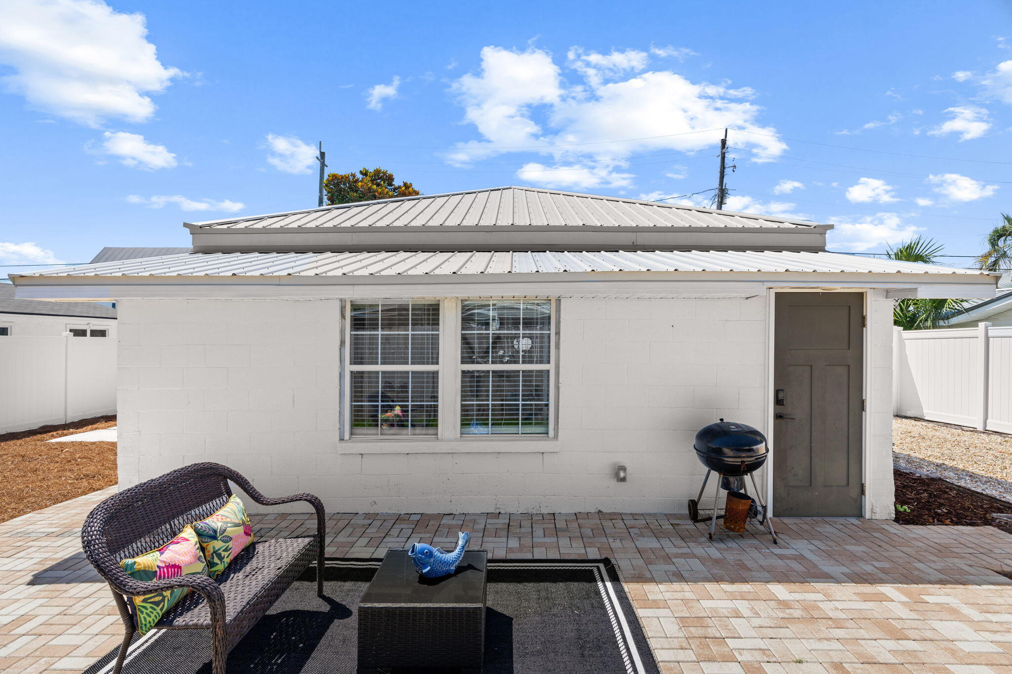 BID-A-WEE S/D - Residential