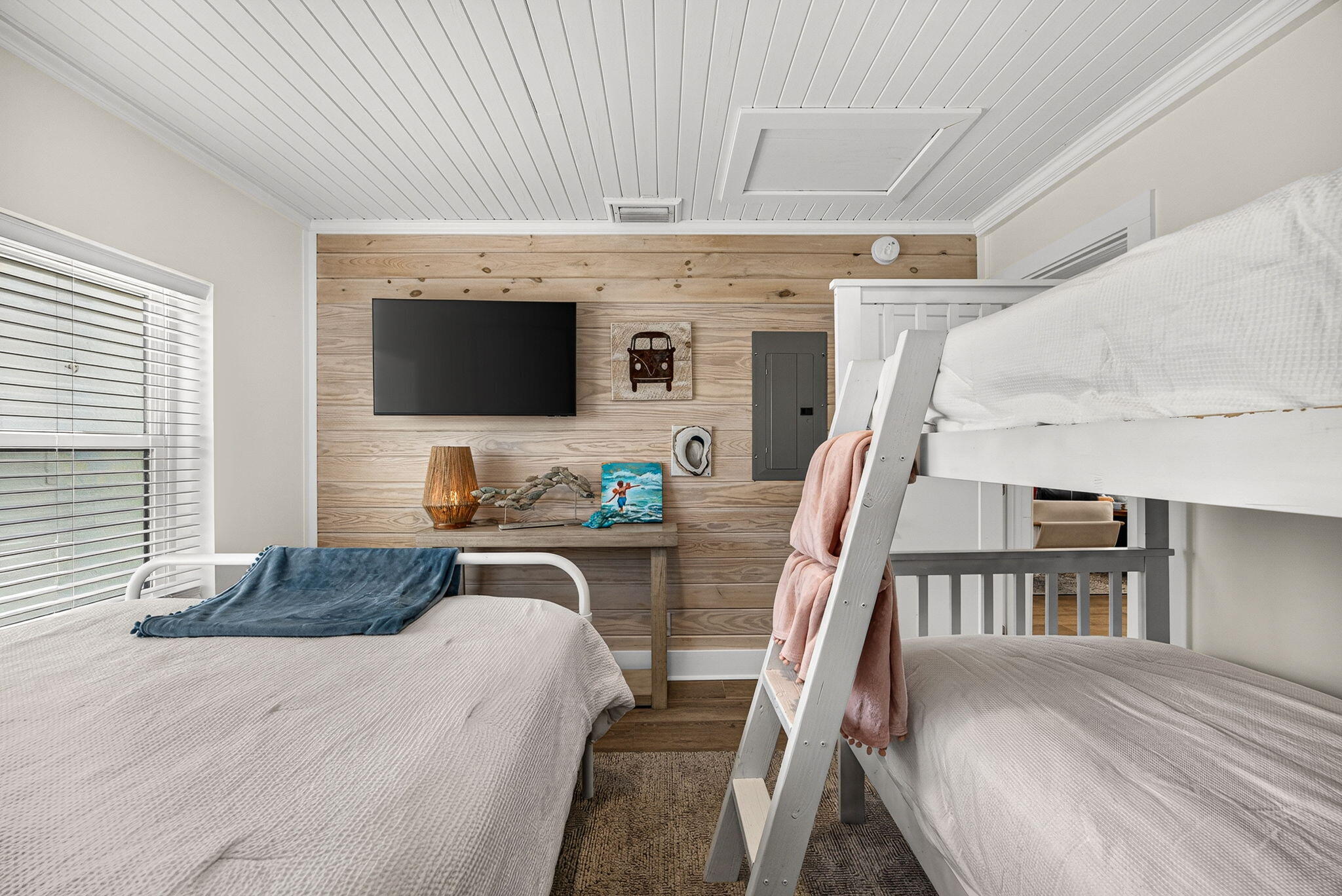 BID-A-WEE S/D - Residential