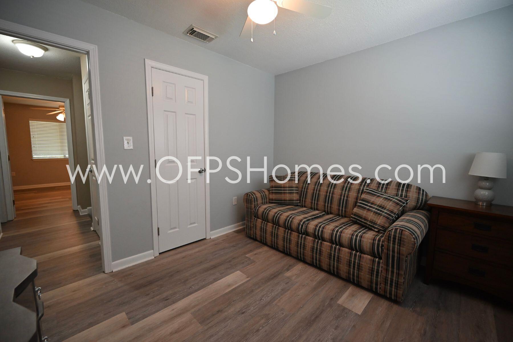 ROCKY BAYOU T/H - Residential Lease
