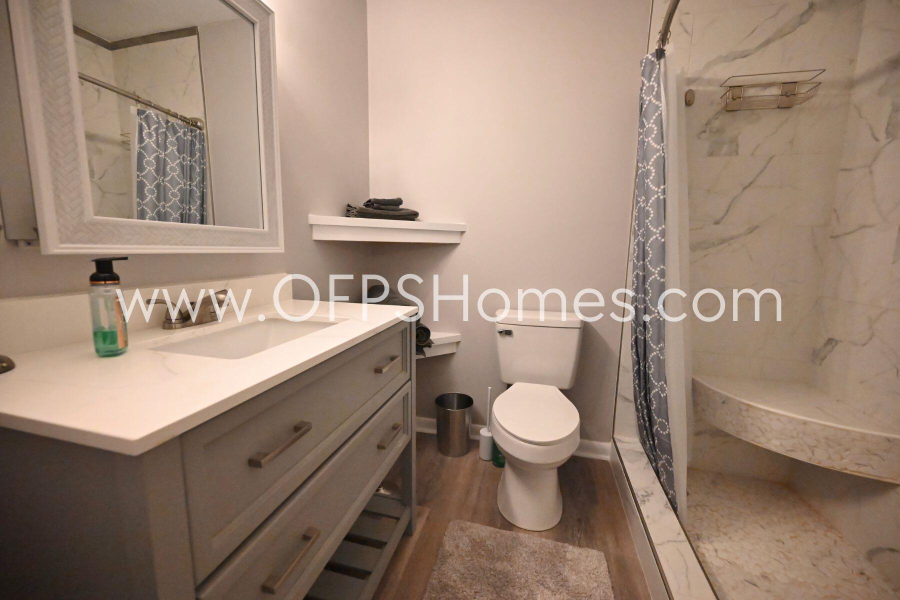 ROCKY BAYOU T/H - Residential Lease
