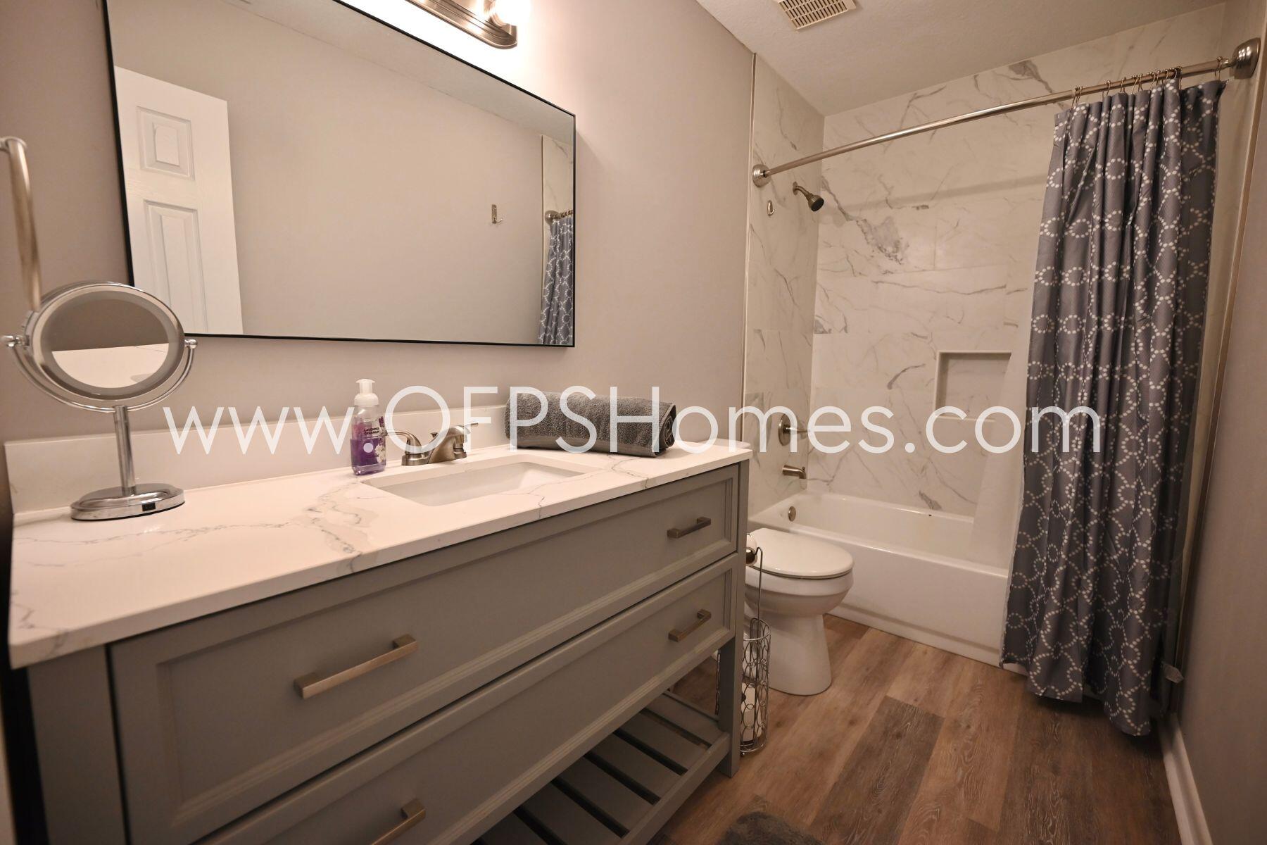 ROCKY BAYOU T/H - Residential Lease