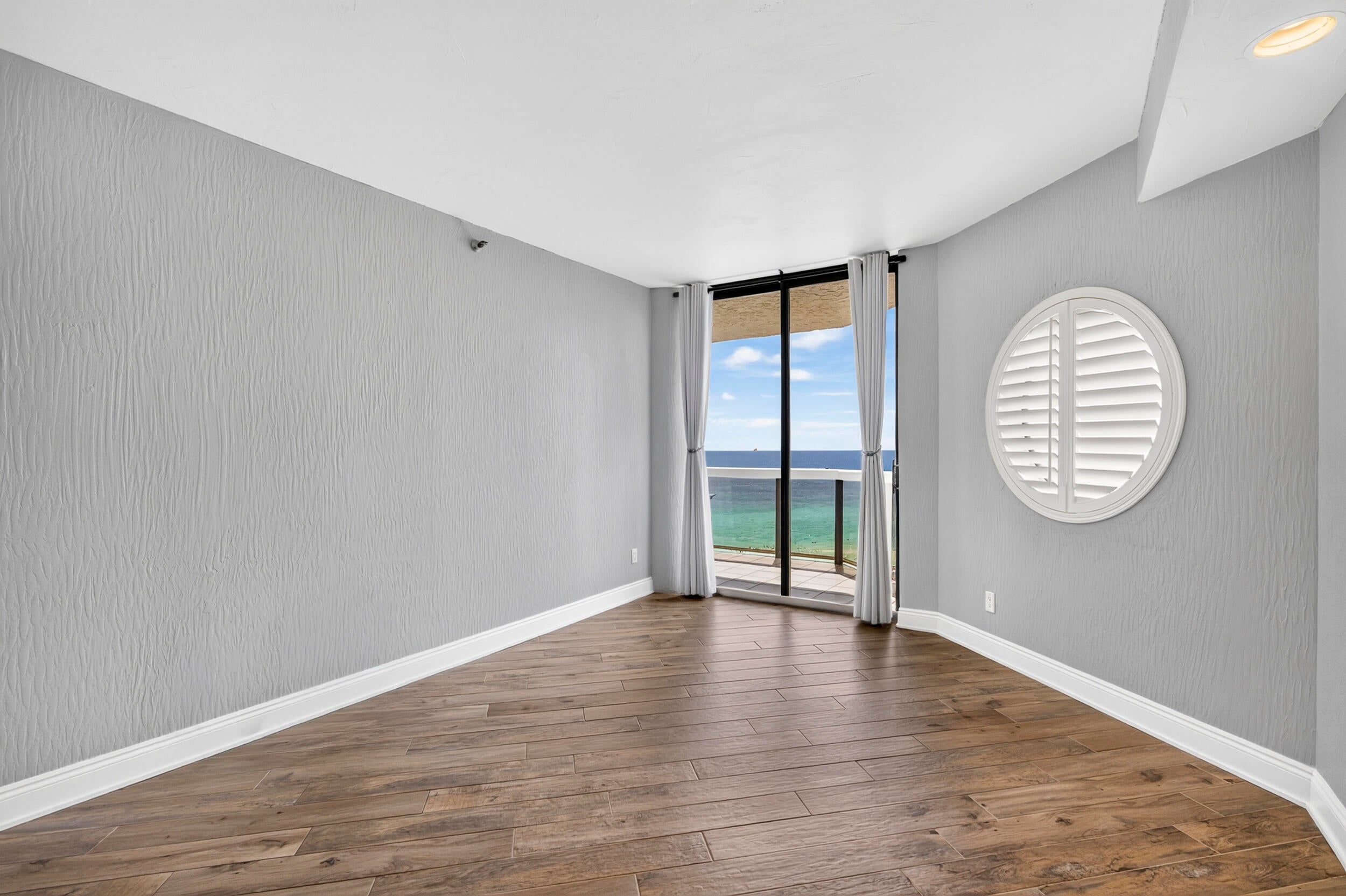 DESTIN SURFSIDE CONDO - Residential