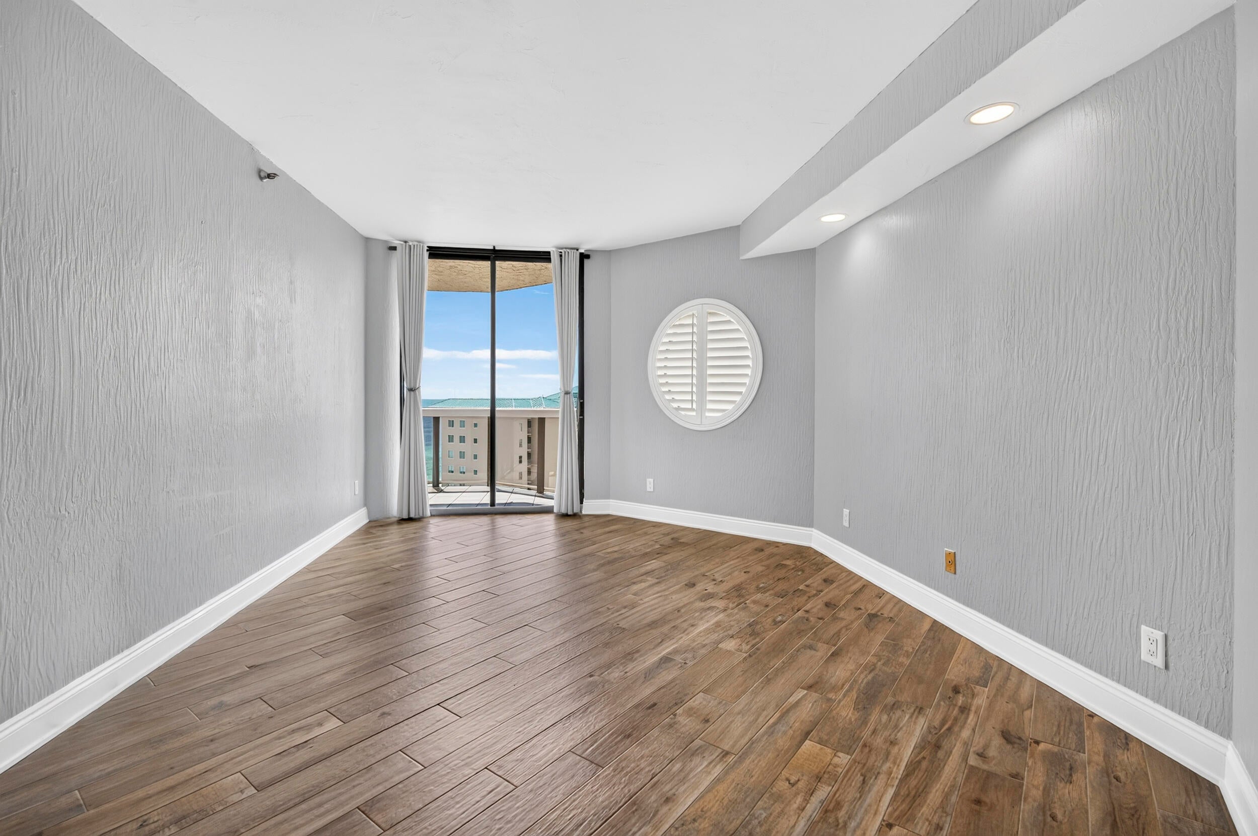DESTIN SURFSIDE CONDO - Residential