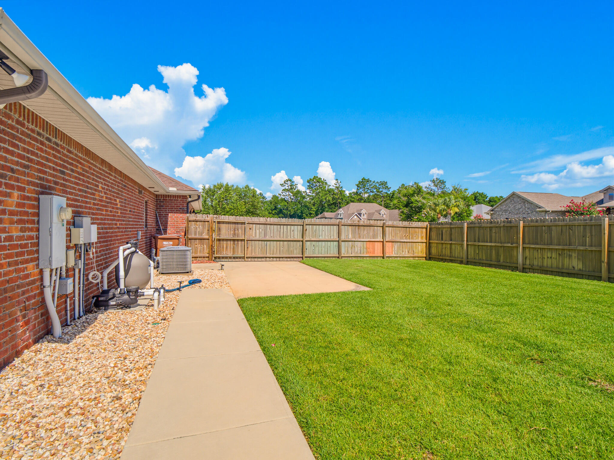 COTTONWOOD FOURTH ADD LOT 24 BLK E AS DES IN OR 4464 PG 730 - Residential